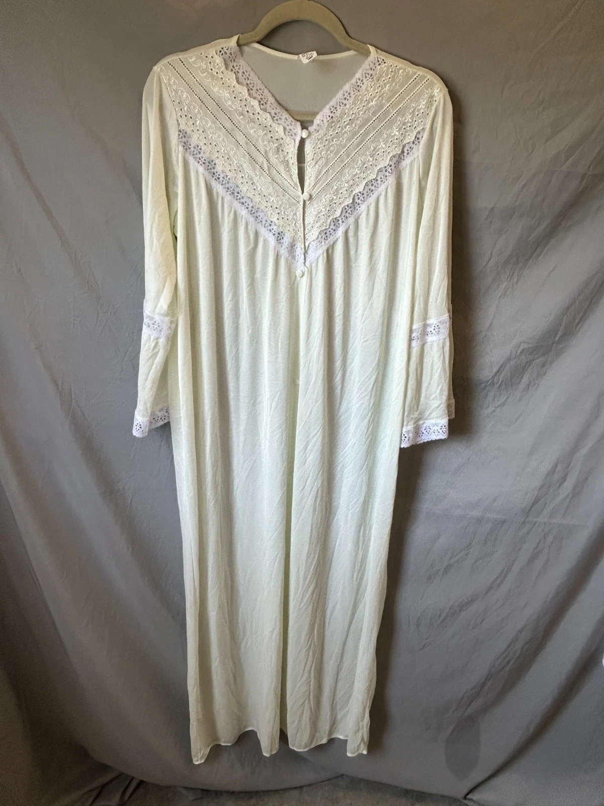 Vintage Nightgown Ivory Lace Details Button Front Nylon Made USA Women’s Large