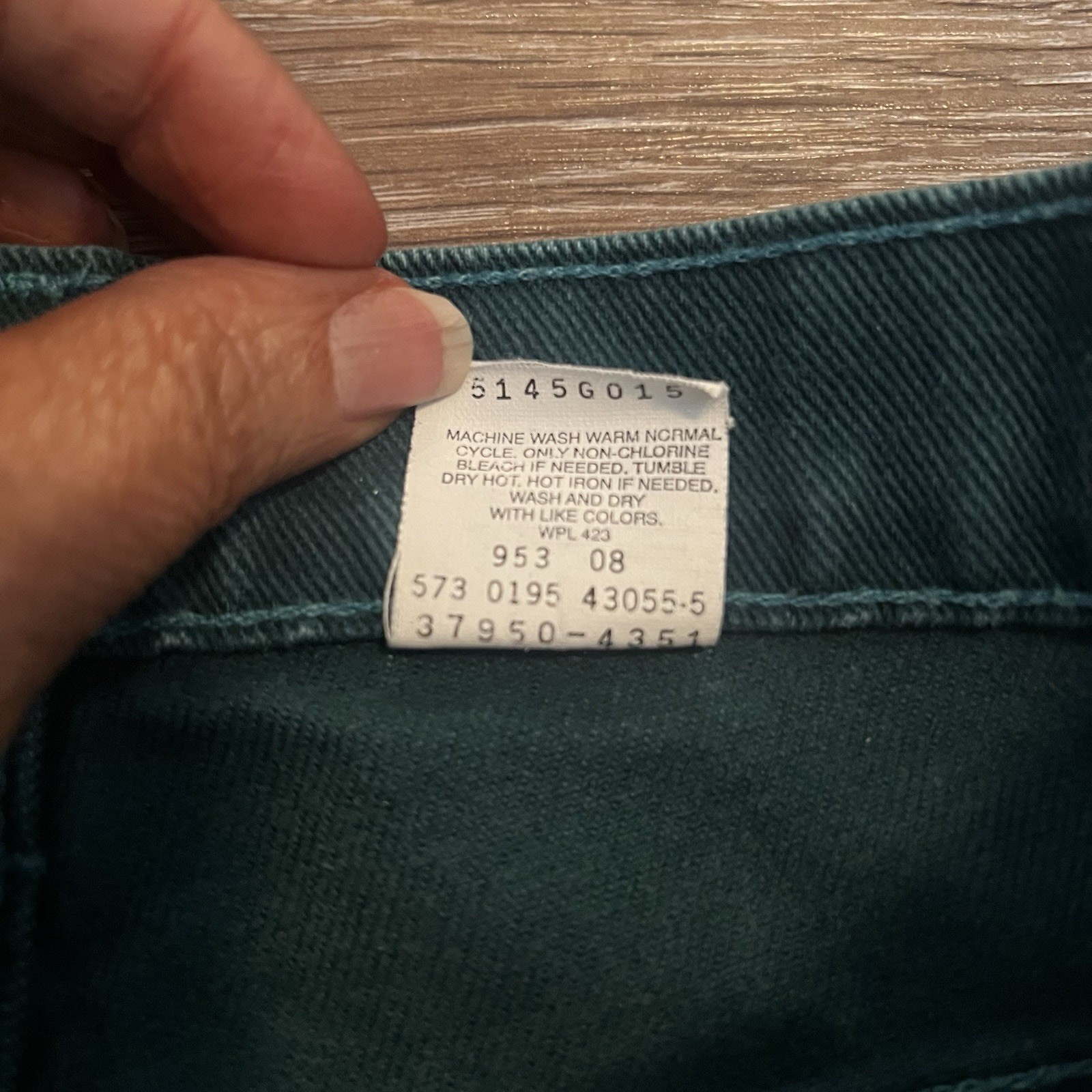 Vintage 90s Levi’s 9 Green Denim Shorts 950 Relaxed Fit Longer Length READ DESC