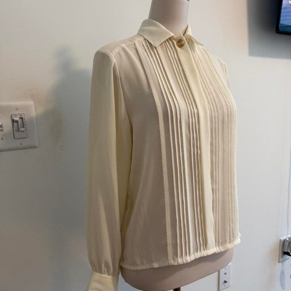Vintage Laura & Jayme Petite Cream Pintuck Pleated Blouse Size 4