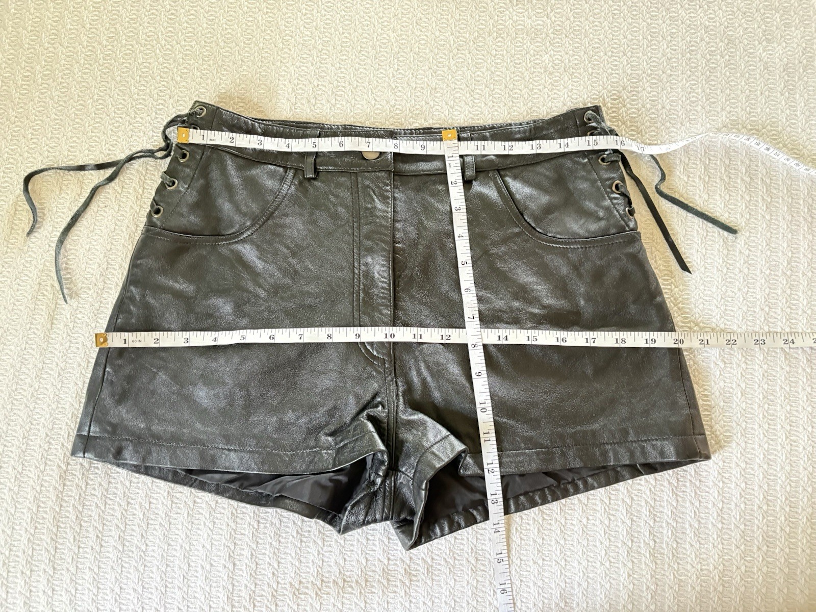 Vintage 80s Classic Black Leather Lace Up Shorts Goth Biker Rocker Metal Sz 10 M