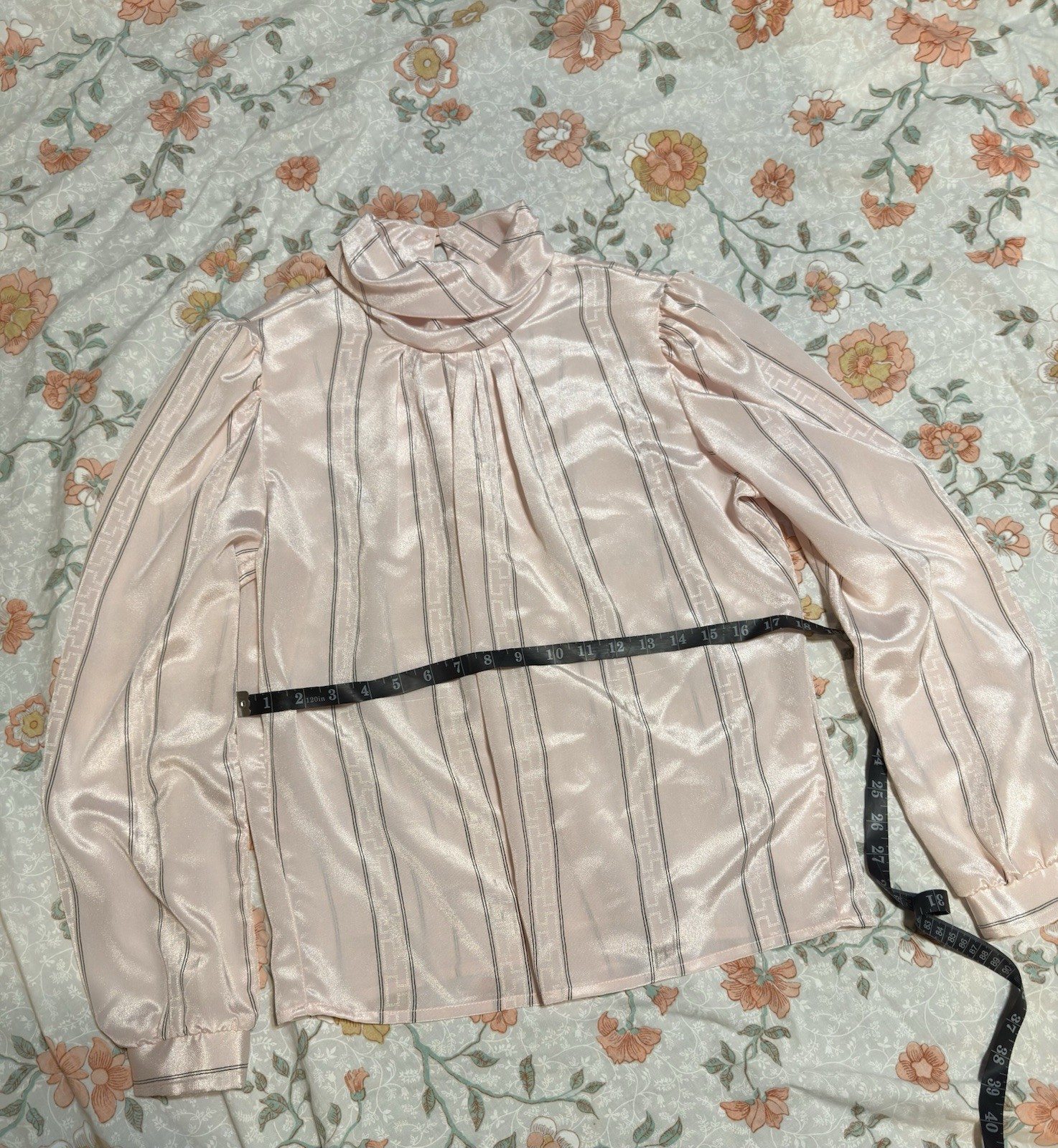 Vintage 70s pink satin blouse with geometric stripes and puff sleeves small