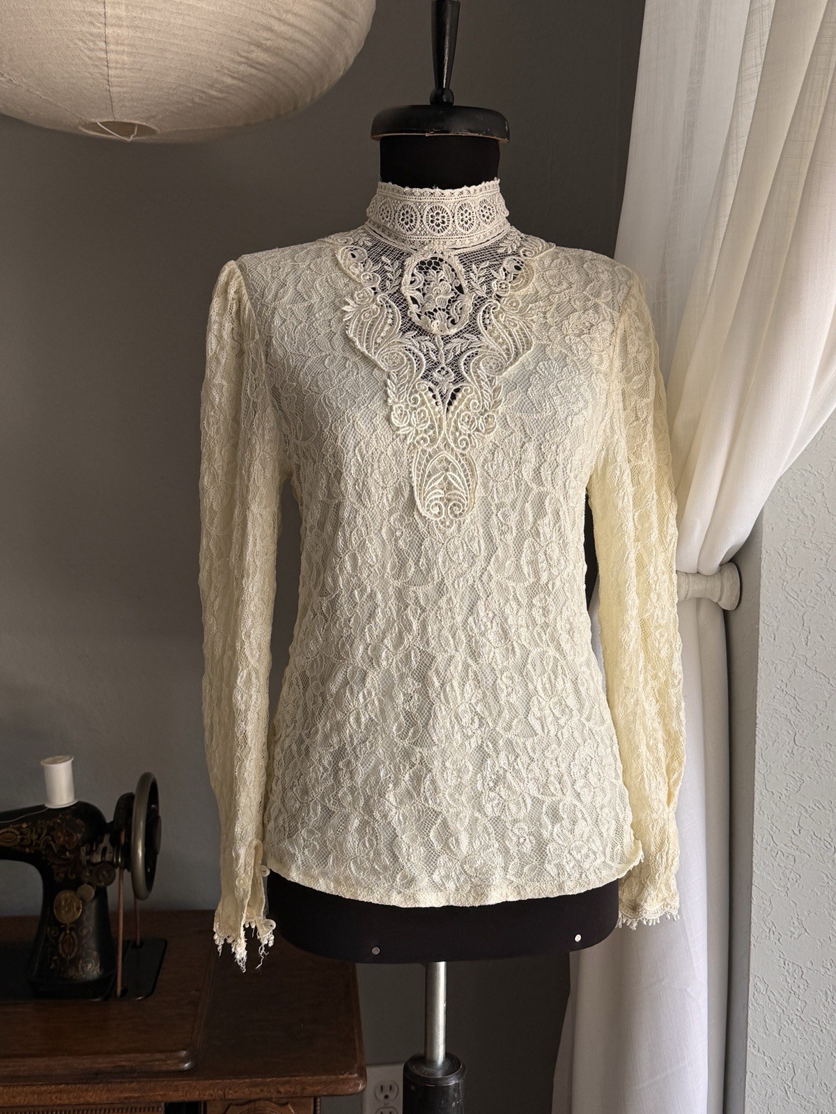 Vintage Gunne Sax Top XS Ivory Lace Victorian Jessica McClintock Romantic 70s