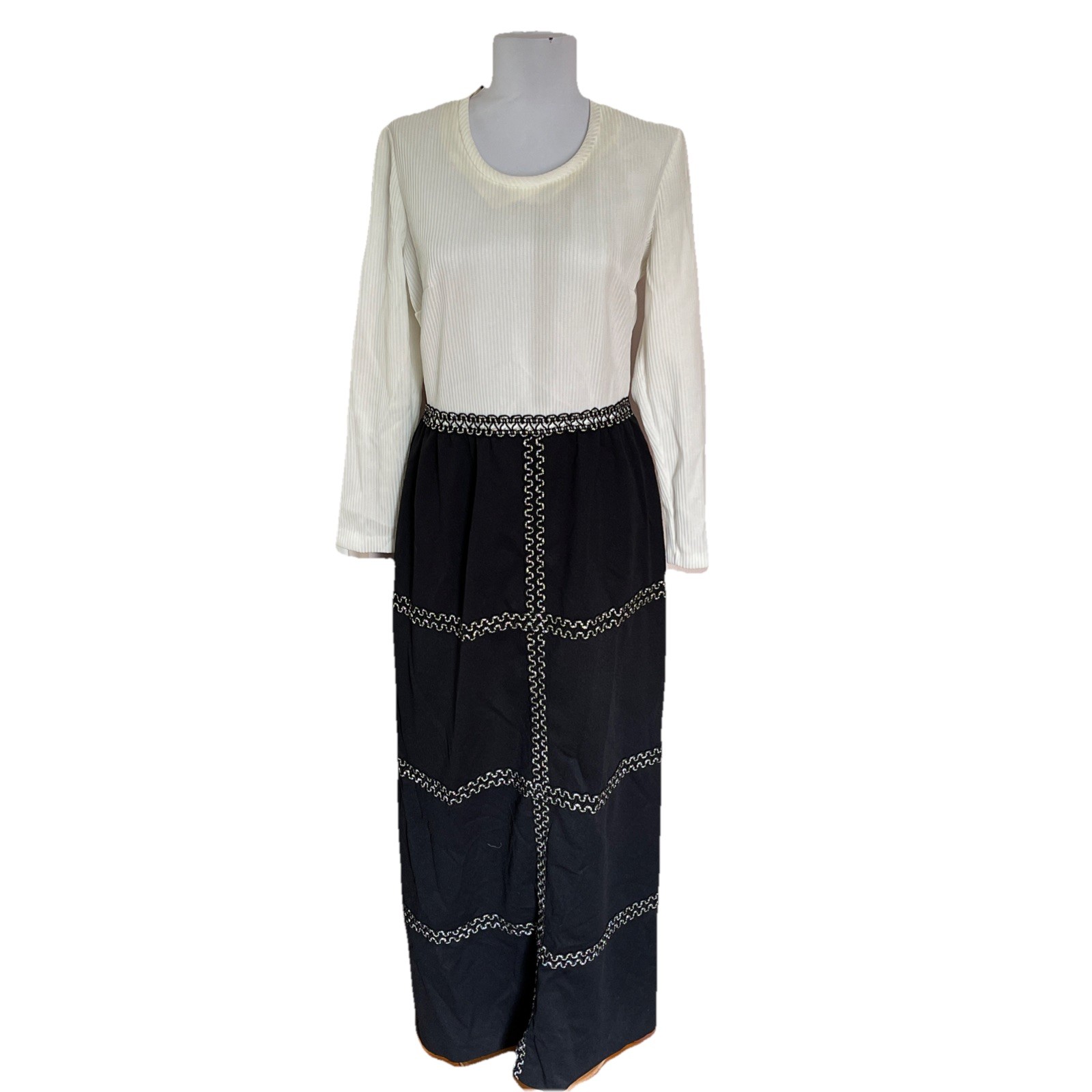 VTG 60s Black White Longsleeve Gown With Embellished Silver Trim Holly Golightly
