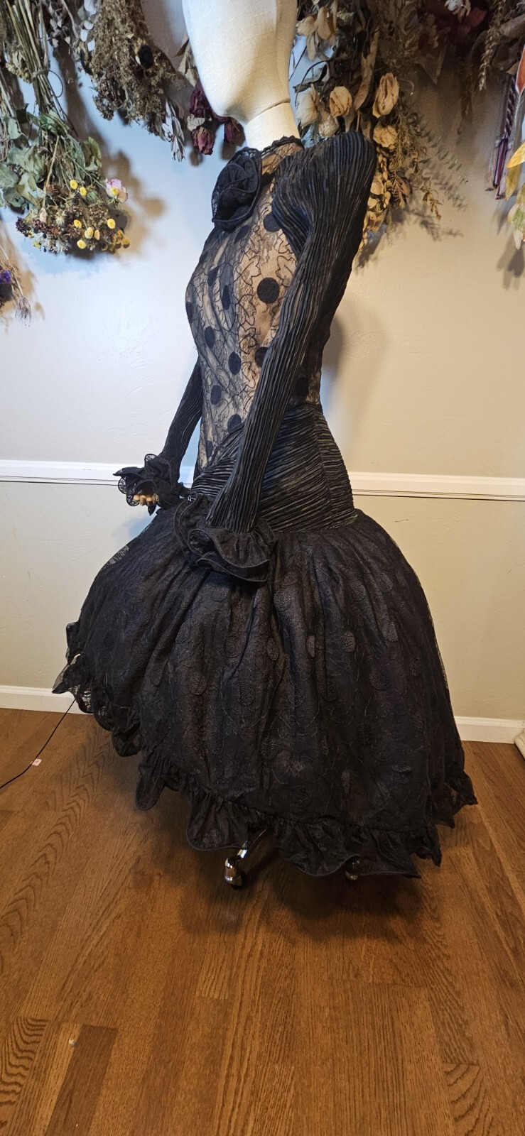 Vintage 1980s Black Saks Fifth Ave High Low „Dynasty” Style Formal Ball Gown As