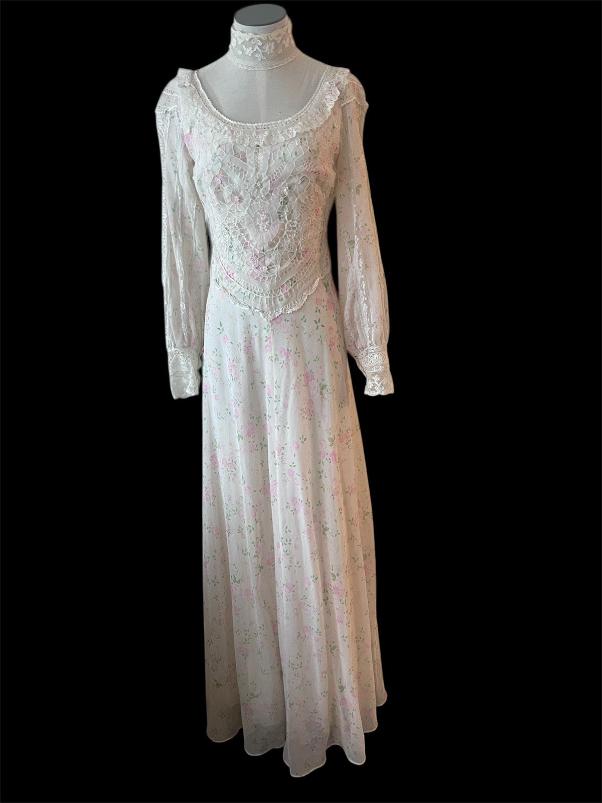 Vintage 1970’s Floral Lace Calico Prairie Boho Maxi Dress