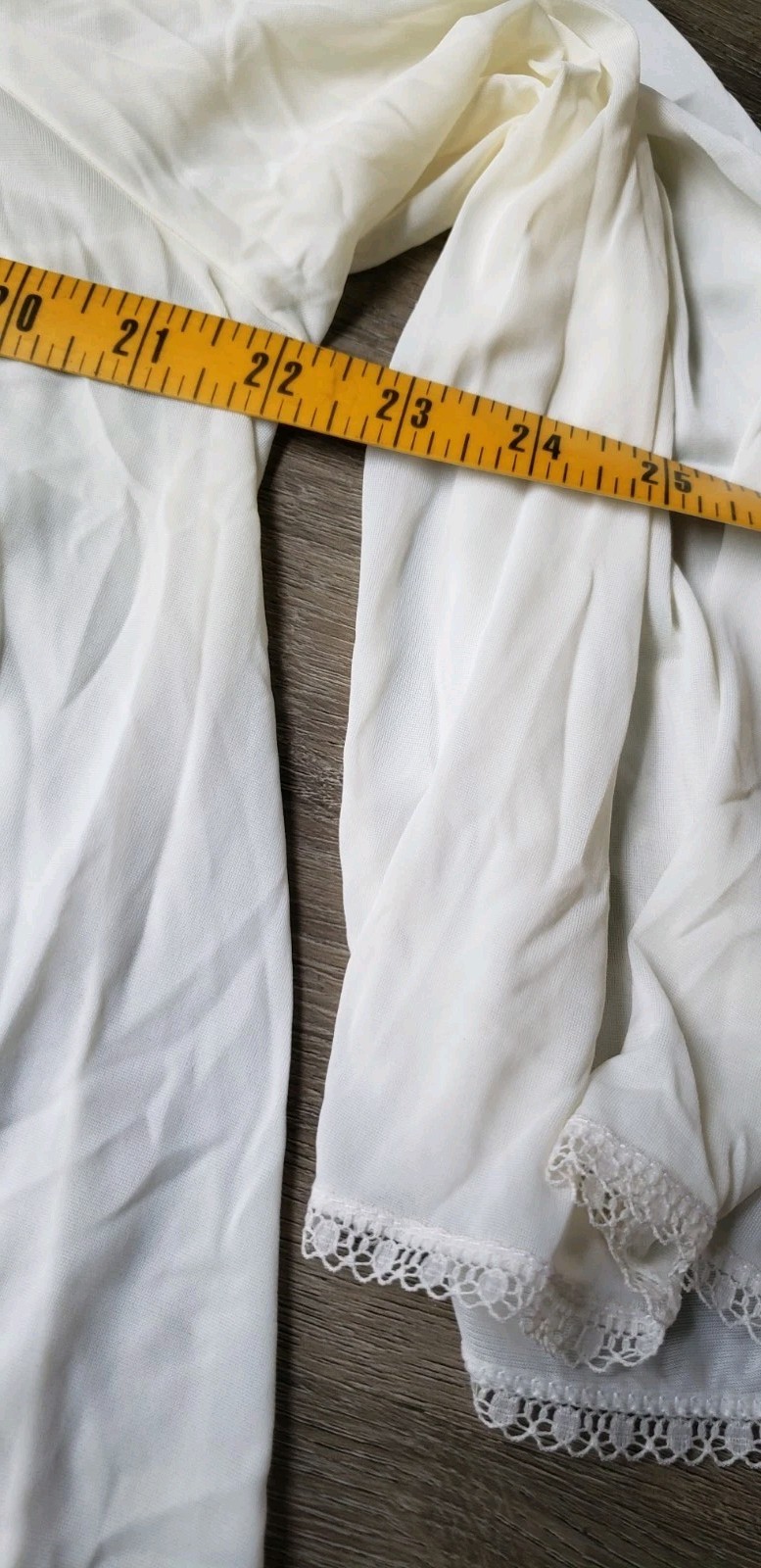 VTG 70s Miss Elaine Cream Nylon Short Robe Sz M 3/4 Sleeve Semi-Sheer FLAWS