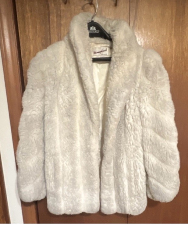 Donnybrook Women’s Vintage Faux Fur Coat White Ivory Regular Size Made in USA