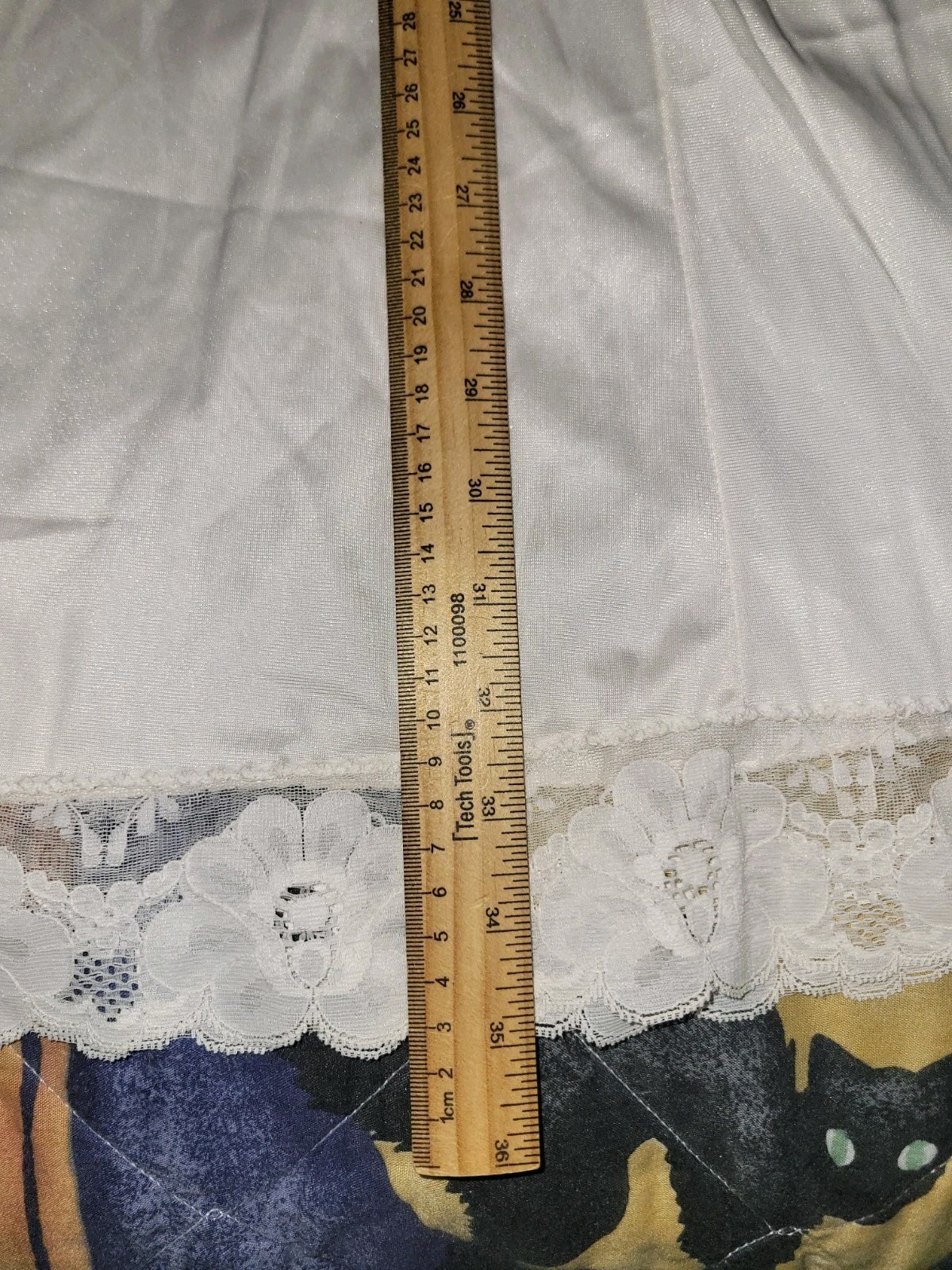 Velrose Full Slip Gown Ivory Lace Vintage Women’s Size 36