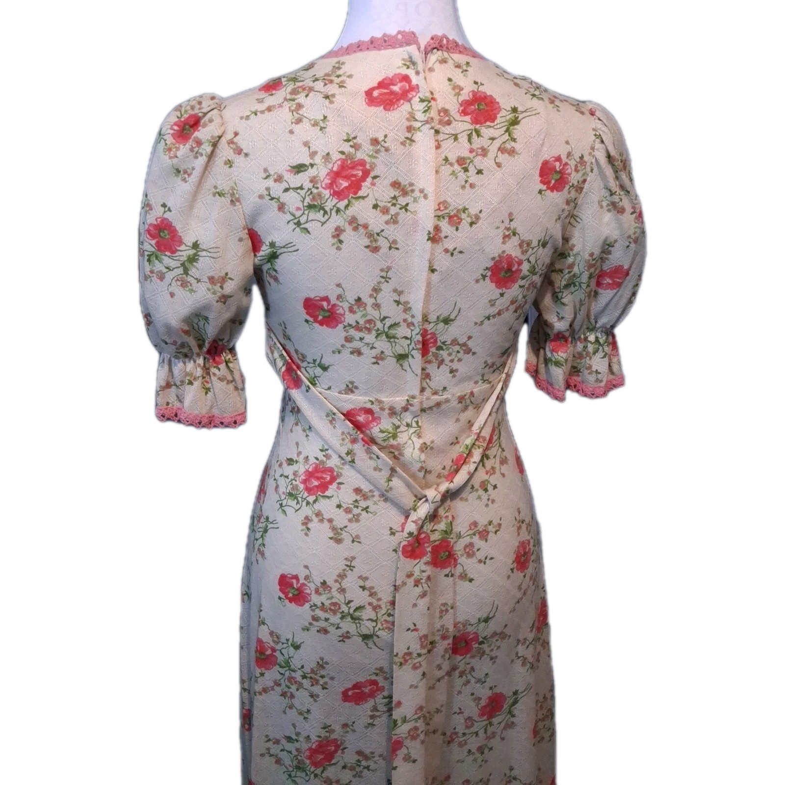Vintage Maxi Dress Sweetheart Neckline Empire Waist Ditsy Floral Early 70s Sz 7
