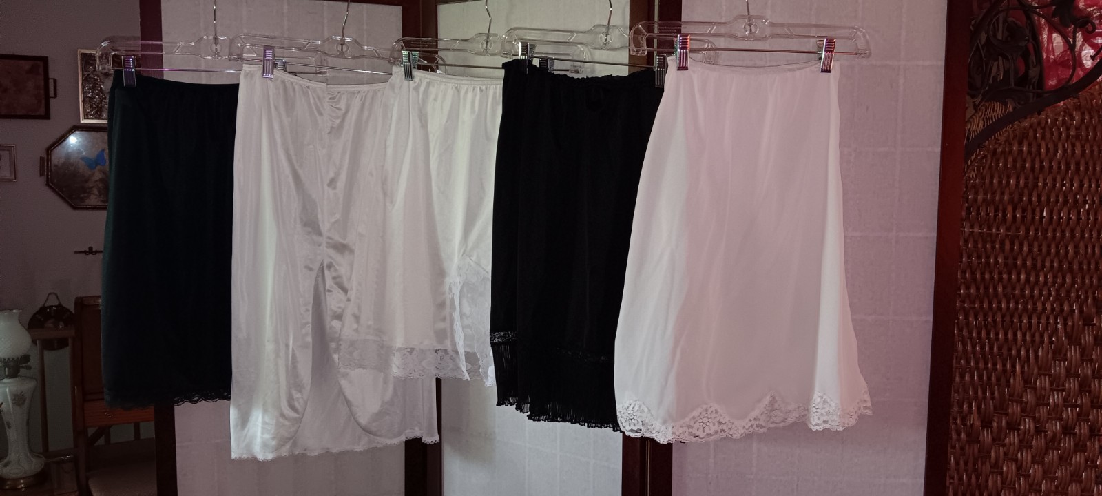 5 Vintage Nylon Half Slips Underskirt Lingerie Small Med Elastic Waist 20″ 24″