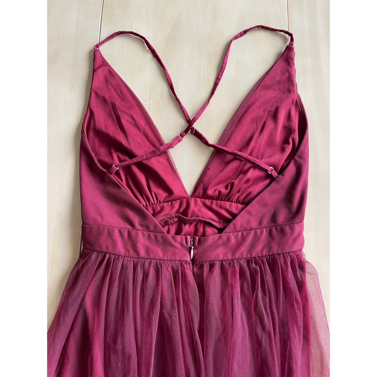 Luxxel Maroon Dark Red Deep V-Neck Spaghetti Formal Dress Size Small