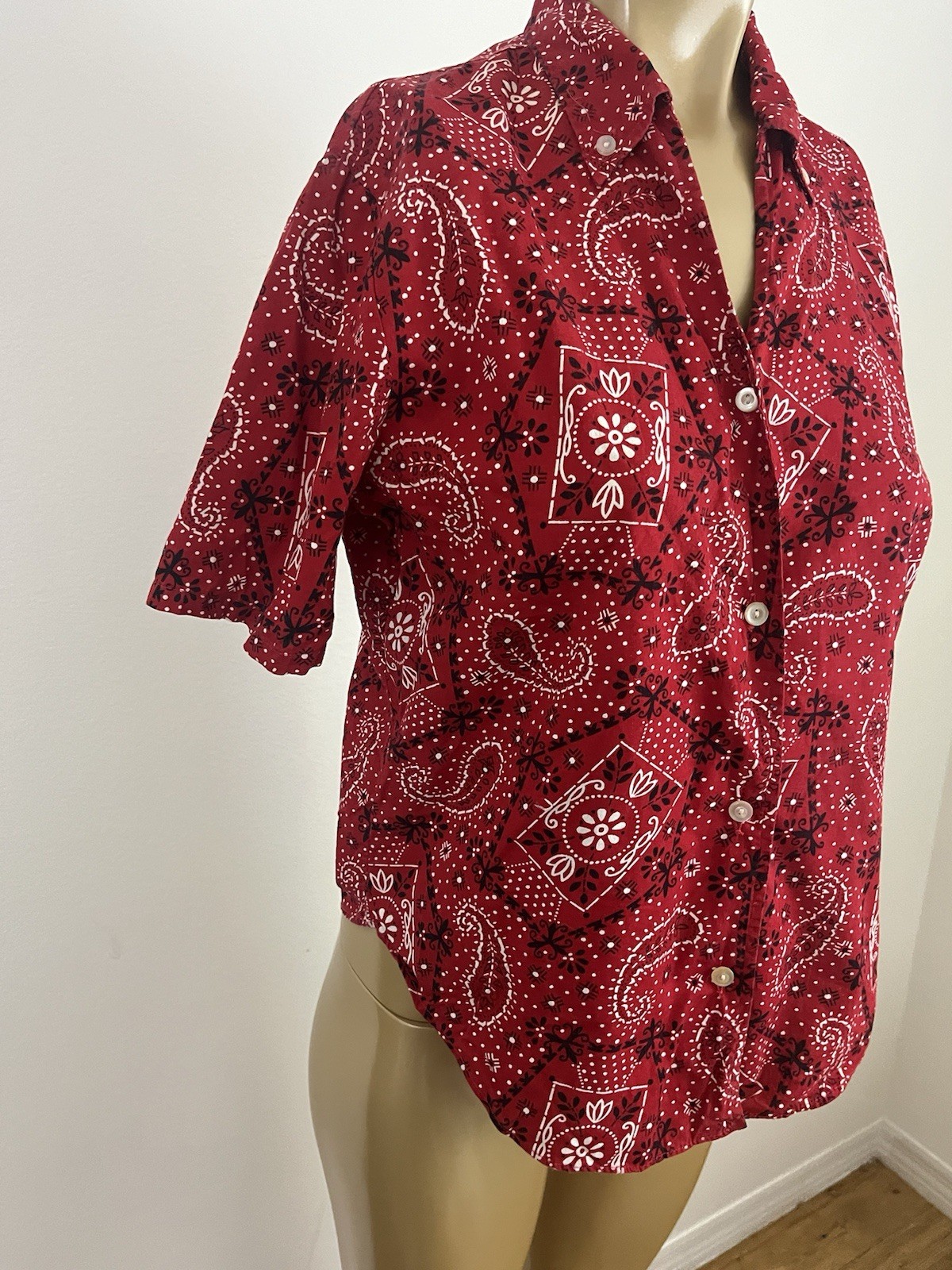 Vintage Sanforized Women’s 36 Red Bandana Western Print Button Front Shirt Top