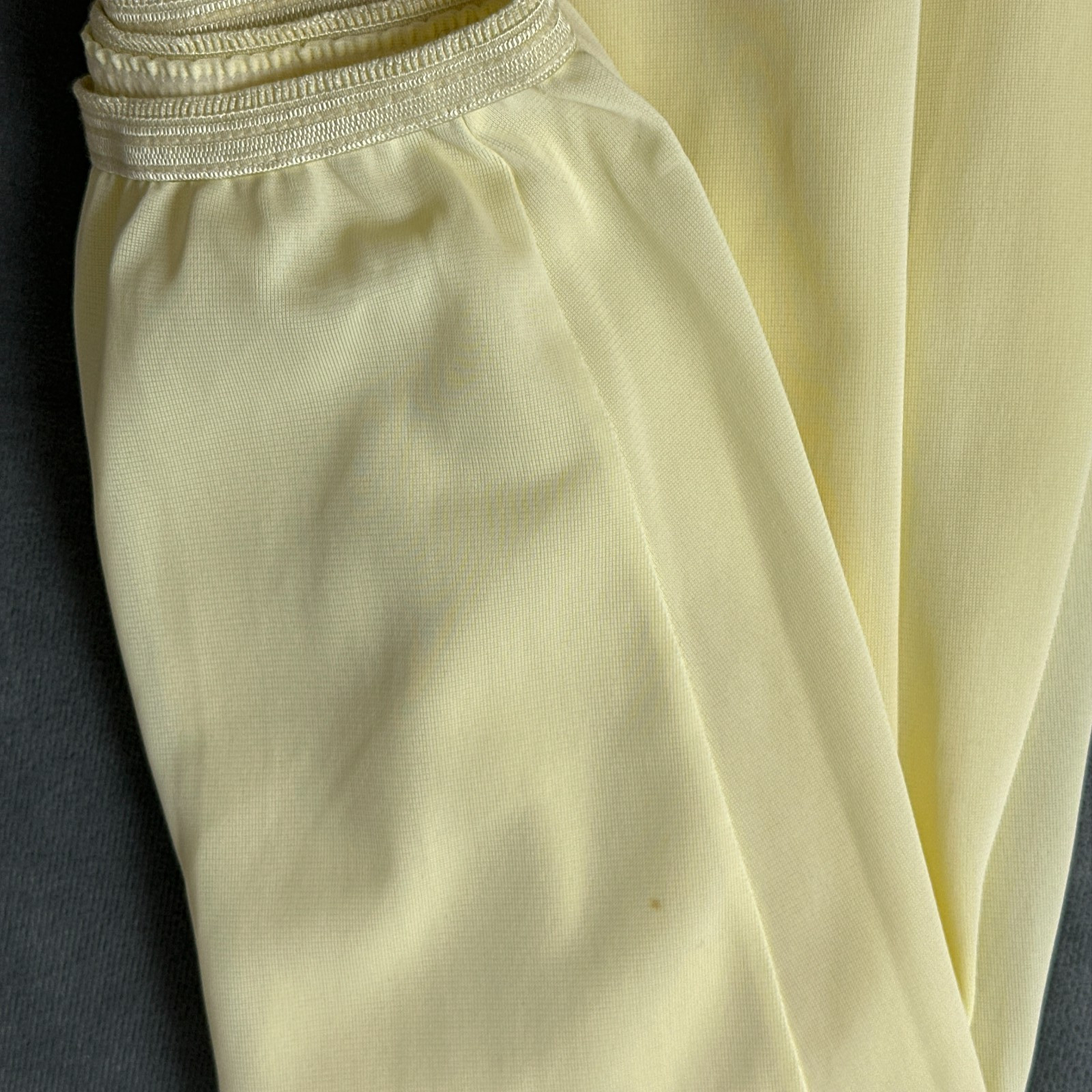 Vintage Lorraine Half Slip Large Butter Yellow Pillow Tab Applique Chiffon Hem