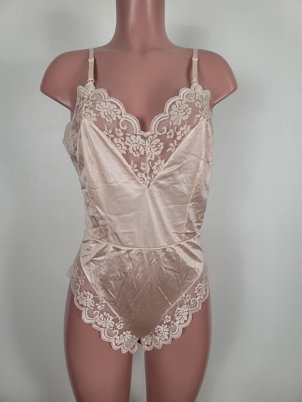 Vintage Maidenform Chantilly Bodysuit Lingerie Peach Nylon Lace Sz 36 USA Union