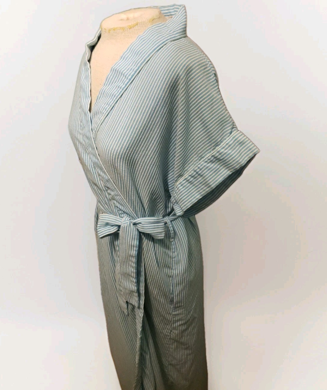 Vintage A Royal robe Women’s Robe Size S Short Sleeve Striped Blue White Long