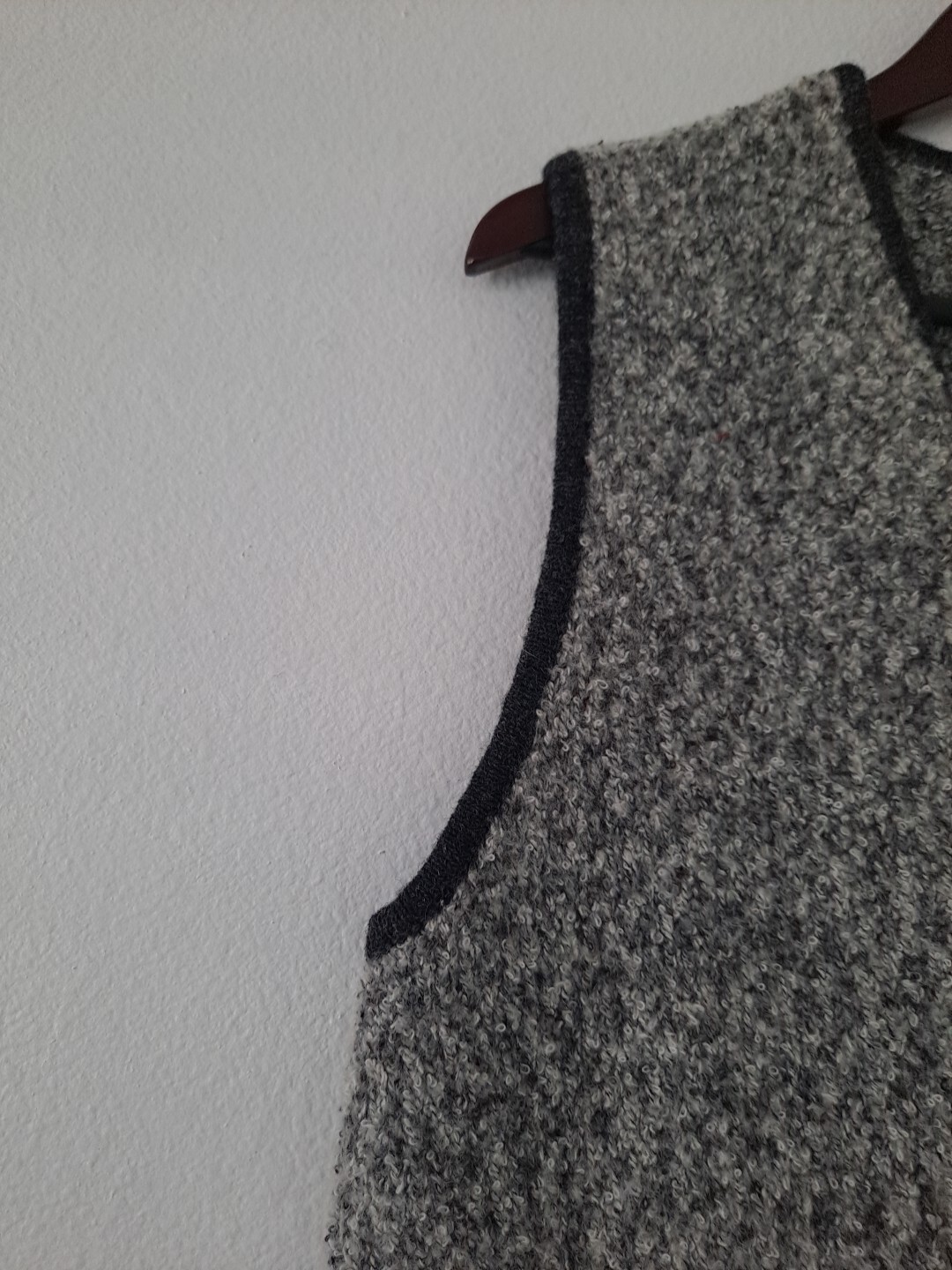 Vintage Portraits Sweater Vest By Northern Isles Wool Blend Color Block Size XL