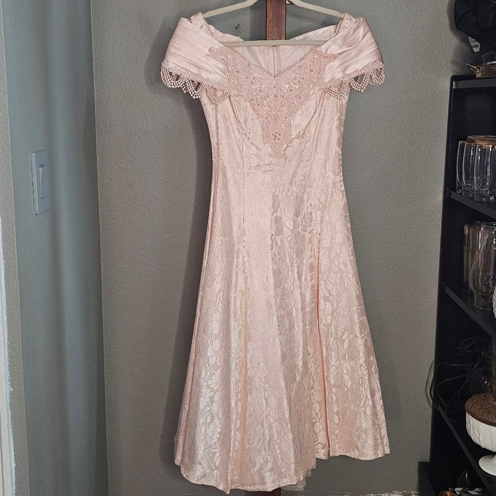 Michaelangelo Vintage Pink Lace Off-Shoulder Midi Dress Small