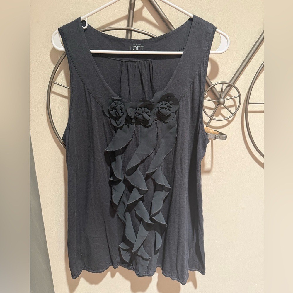 LOFT Black Sleeveless Ruffle Camisole with Flower Appliqués Size L Cotton Blend