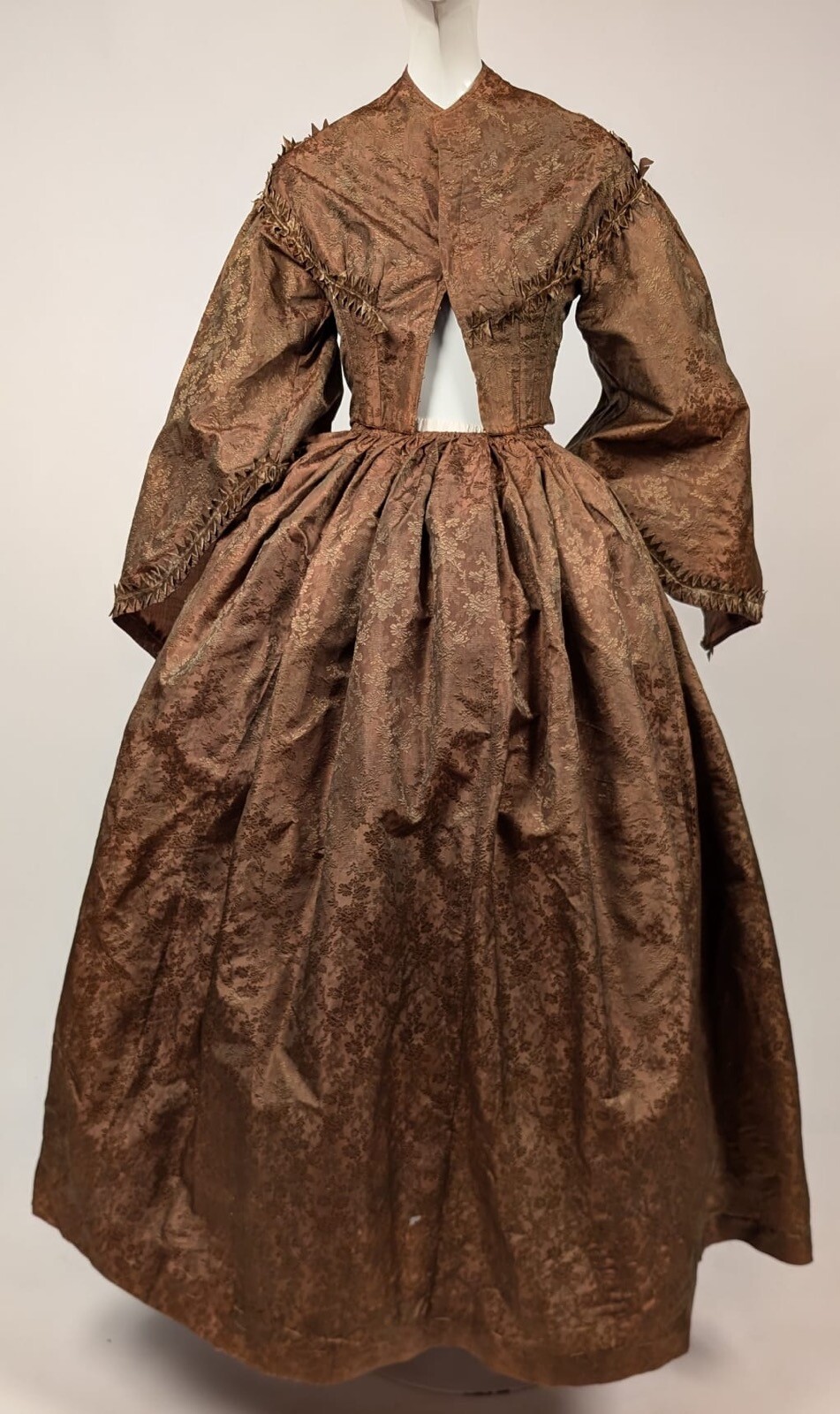 CIVIL WAR ERA 1860’S FIGURED SILK DRESS W VELVET TRIM + OVERSIZED PAGODA SLEEVES