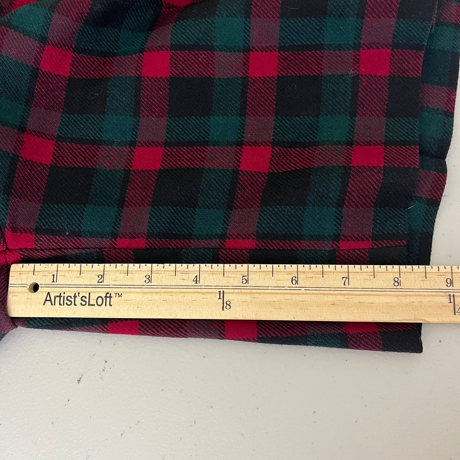 Pendleton Red Green Plaid 100% Virgin Wool High Waisted Pleated Shorts Womens 4