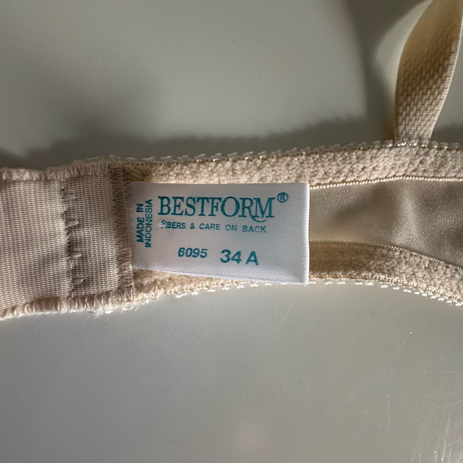 Vintage Bestform Bra Size 34A Ivory Floral Embroidered Wire Free Soft Lined Cups