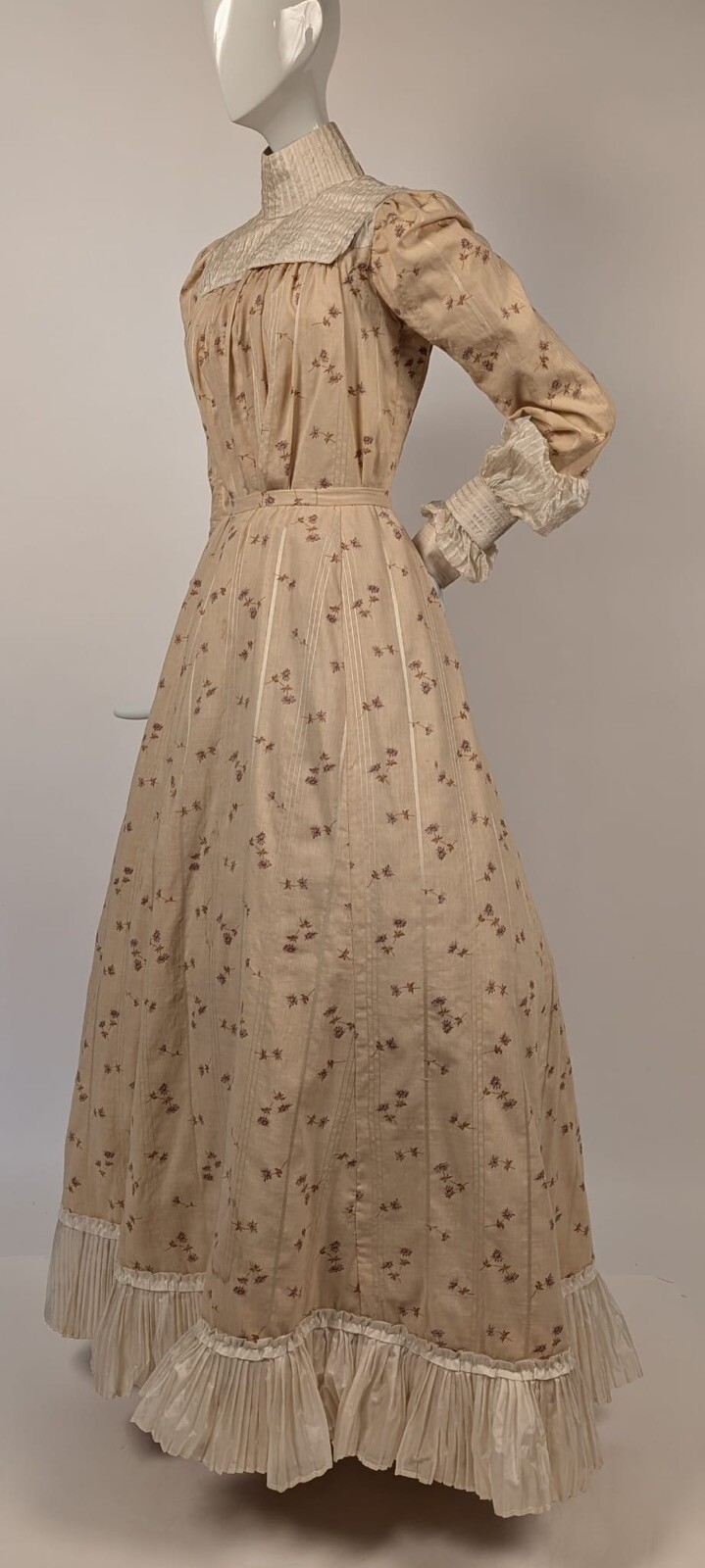 EARLY EDWARDIAN FLORAL PRINT BLONDE WOOL DRESS W SNOW WHITE SILK DE CHINE