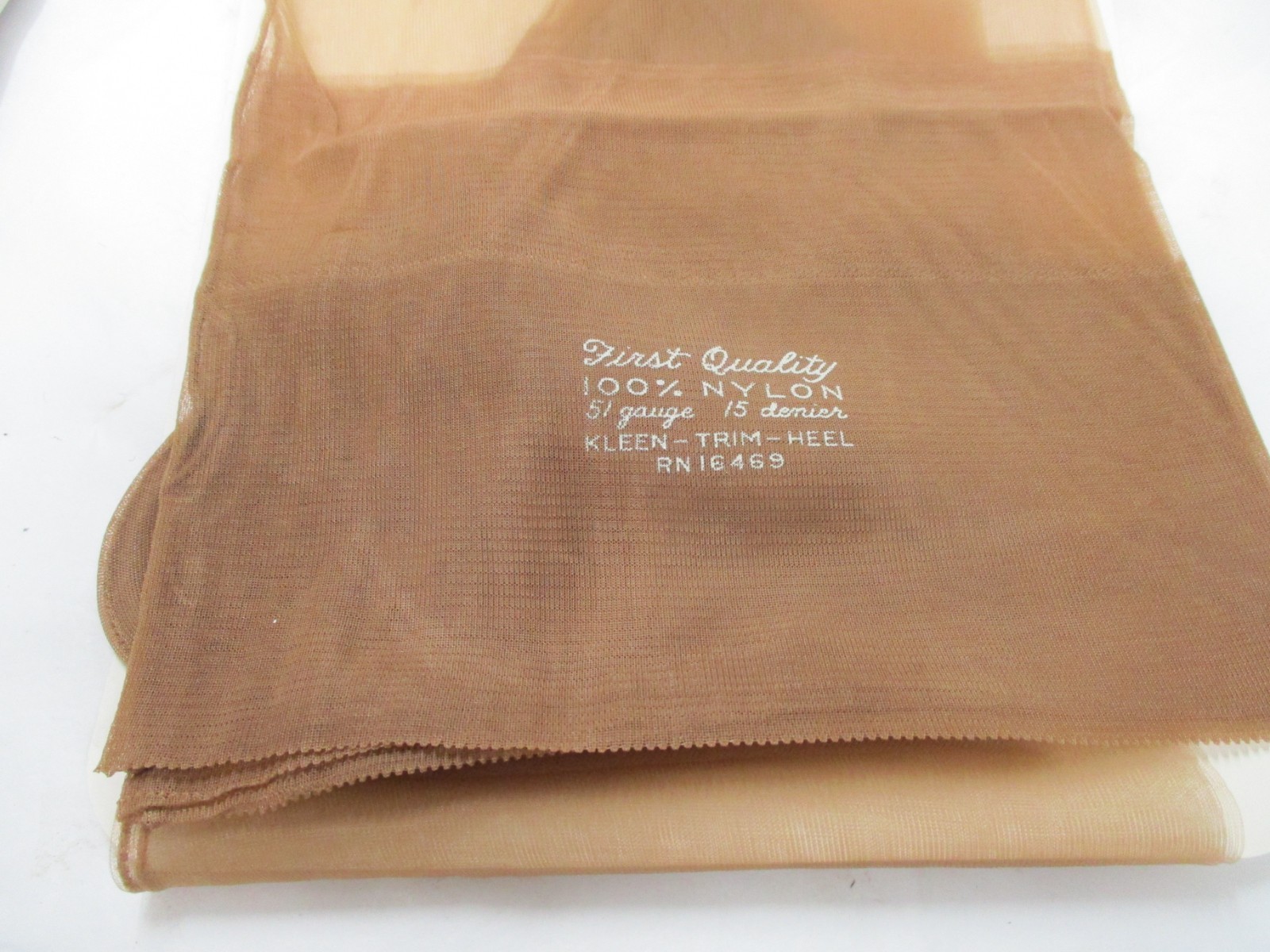 1PR VINTAGE UNBRAND SEAMED SHEER FULL FASHION NYLON STOCKINGS 10 1/2 MED BEIGE