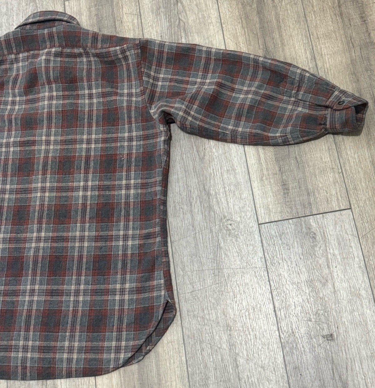 PENDLENTON plaid wool vintage shirt gray/orange women’s size Large pre-owned