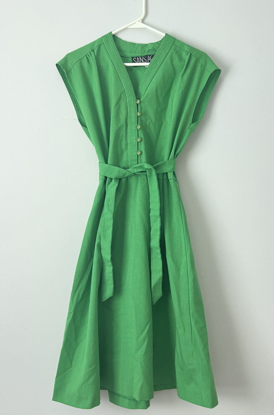Vintage Kelly Green tie-waist beltbutton 1950’s dress w/ cap sleeves Size 10 M/L