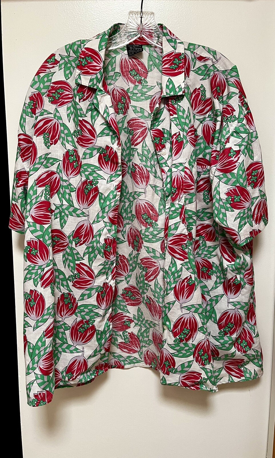 Vintage 80s 90s Generra Women’s Large White Cotton Blend Polo Camp Shirt Tulip