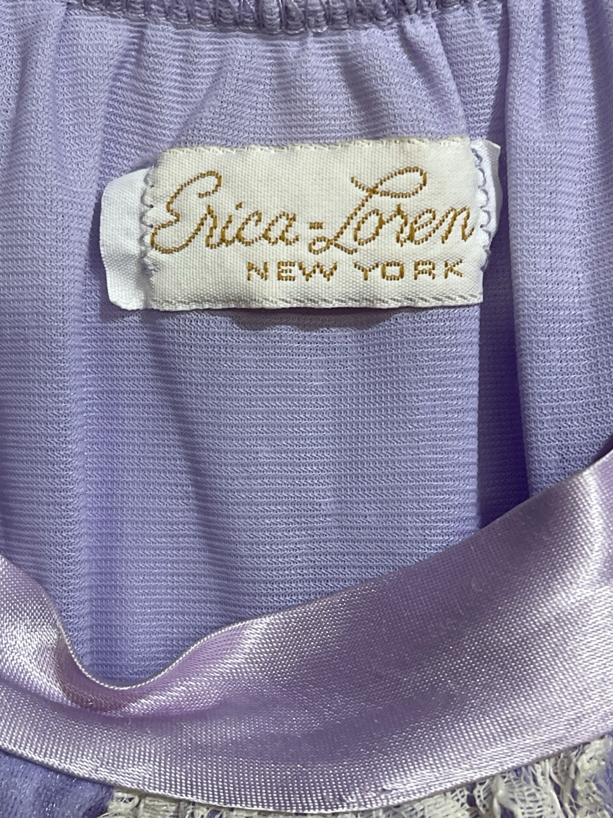 Vintage Erica Loren Lavender Lace-trimmed Nightgown. 21 Long 15 Pit to Pit