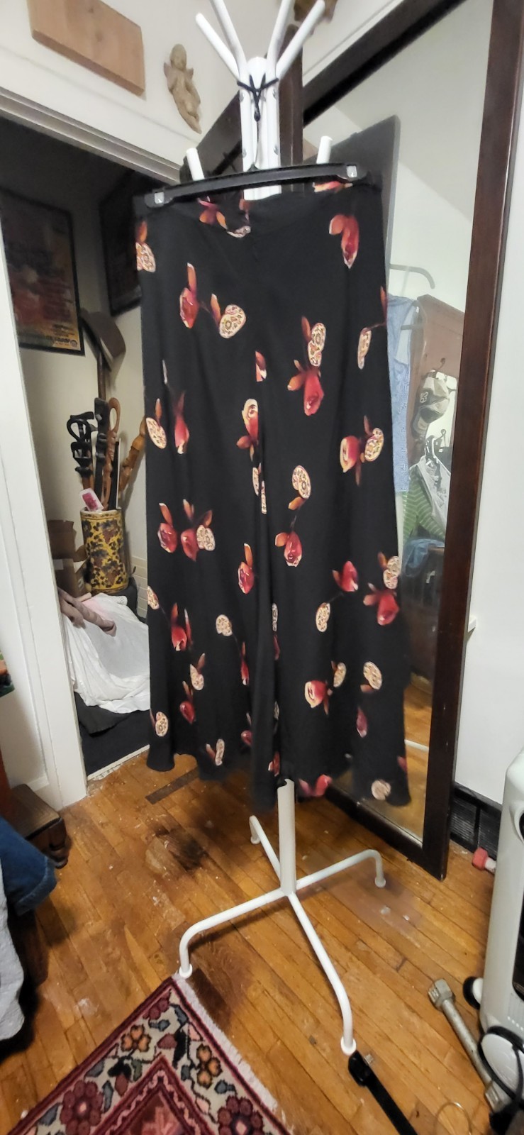 Vintage Sara Campbell 2 Pc Black Jacket -Black & Rose Print Flowing Skirt Suit 6