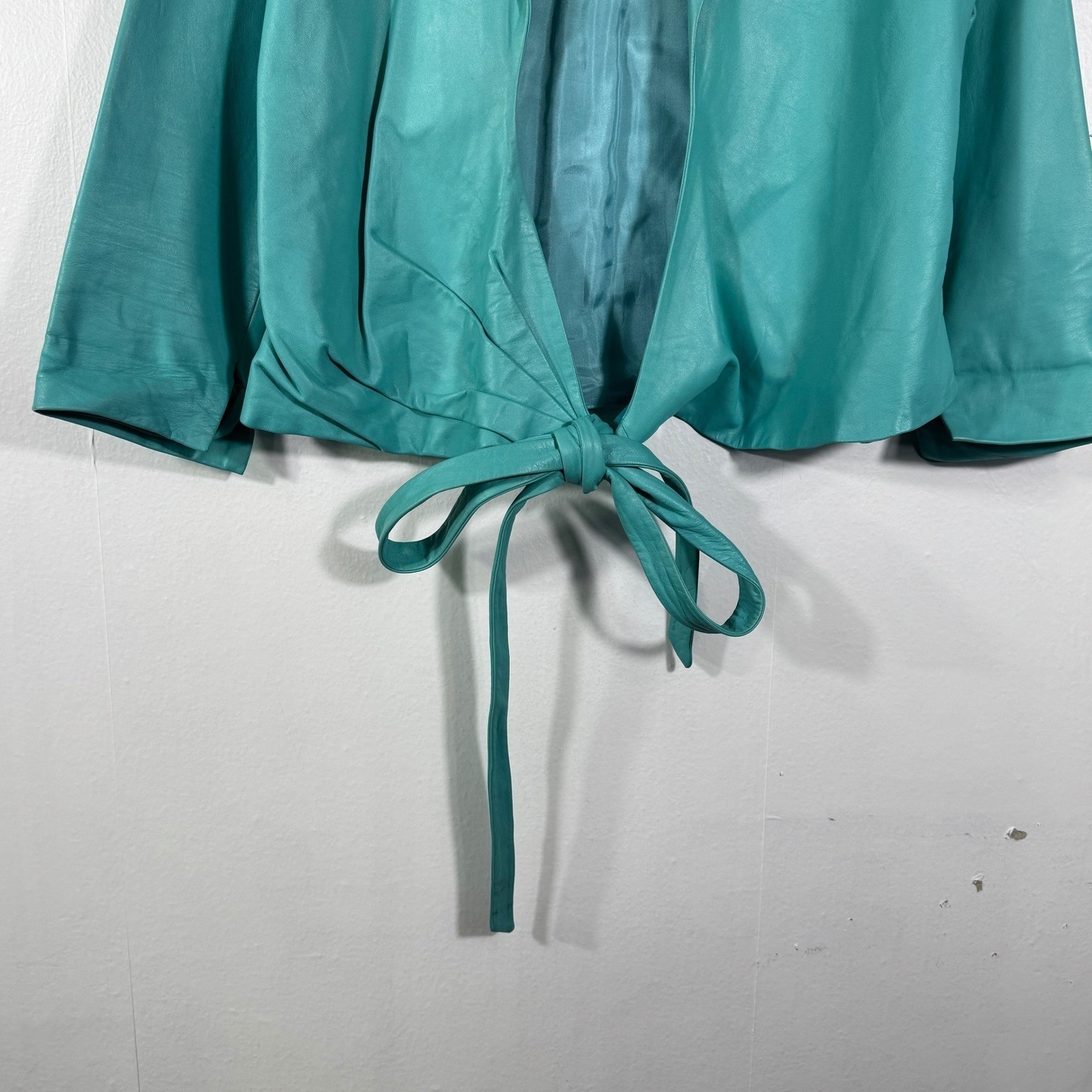 Badgley Mischka Vintage Teal Leather Jacket Silk Lined Cropped Tie Waist Sz M/8