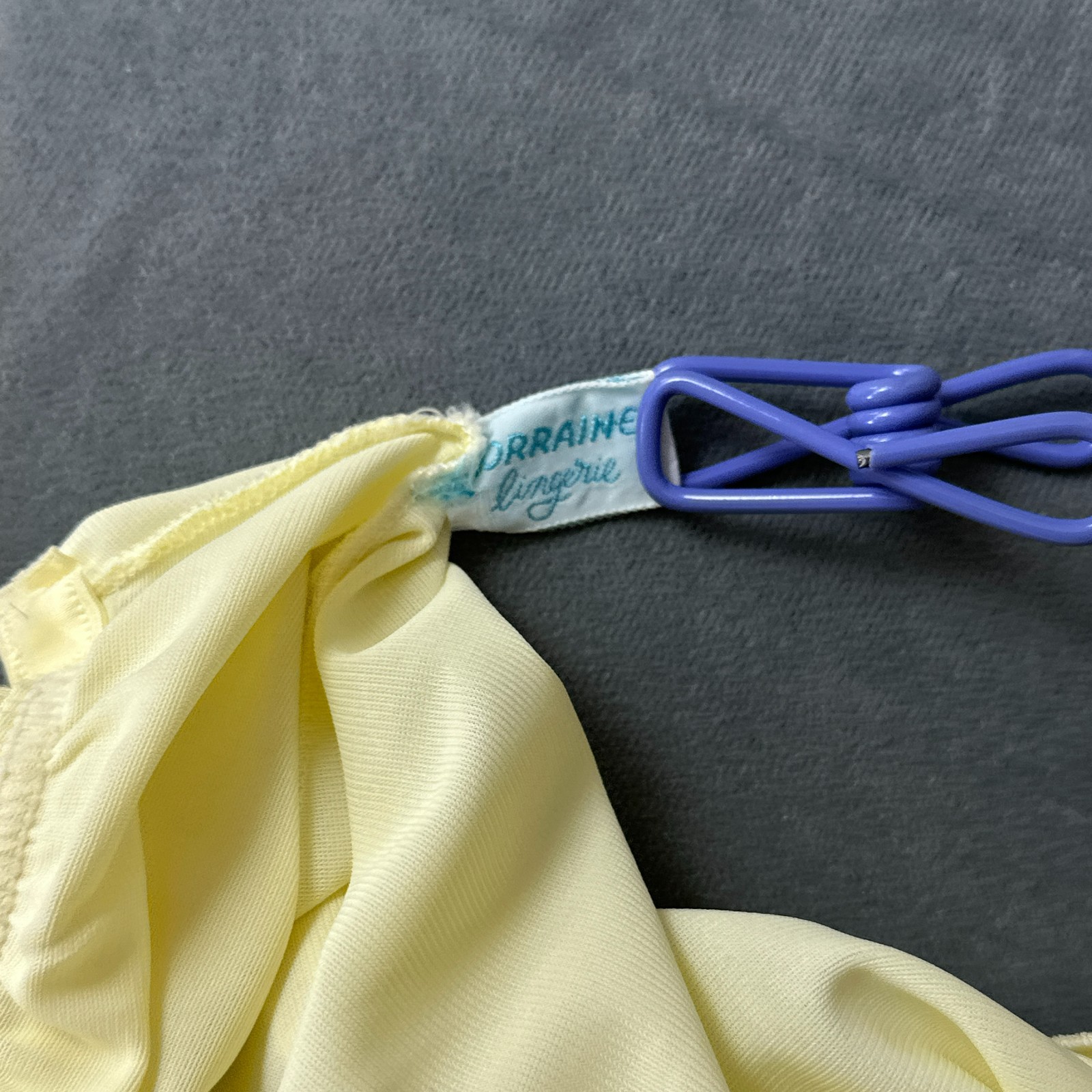 Vintage Lorraine Half Slip Large Butter Yellow Pillow Tab Applique Chiffon Hem