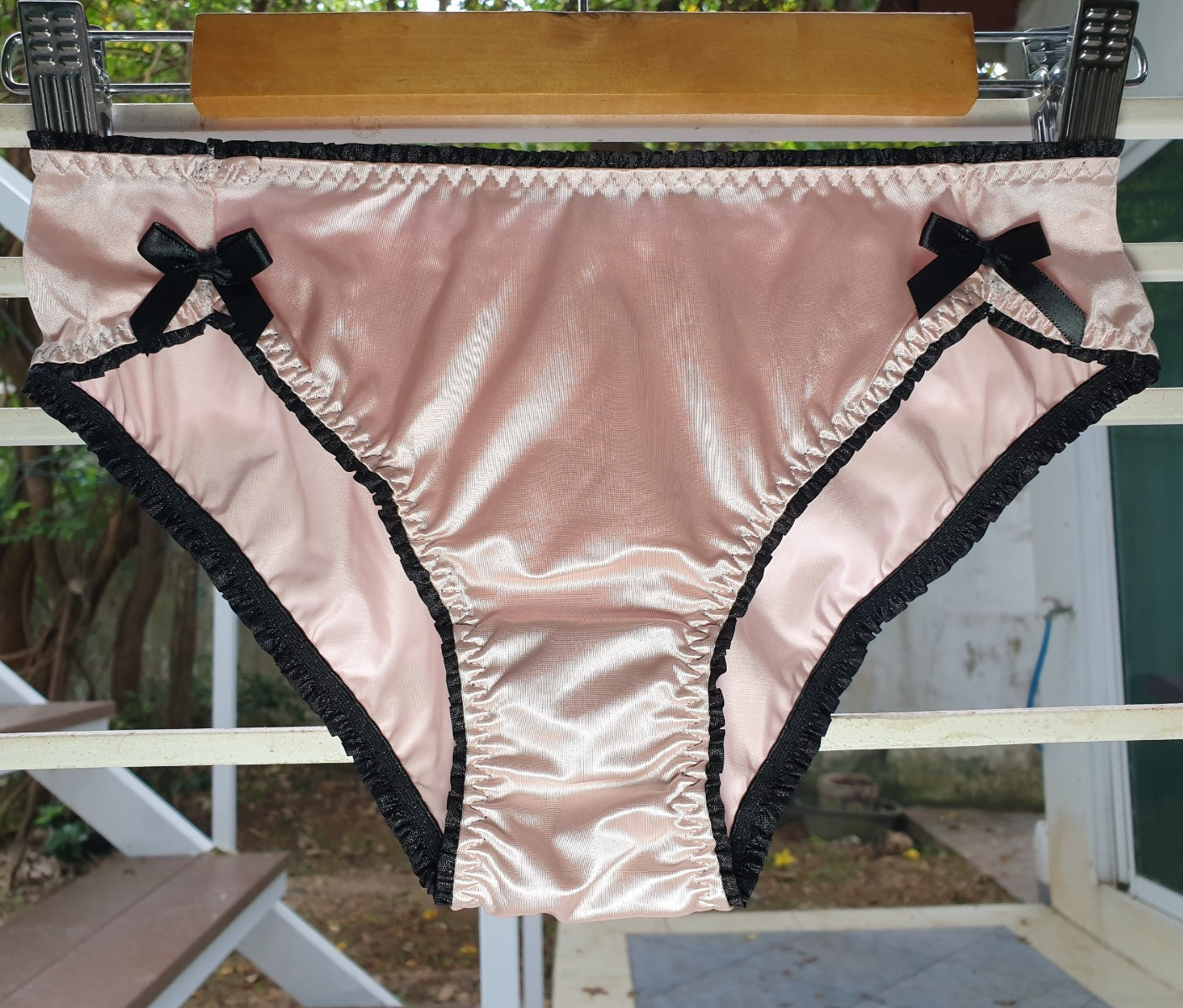 VTG Nylon Satin Panty Slippery Beige Pink Bikini Sissy Brief Size 6 Hip 35-39″