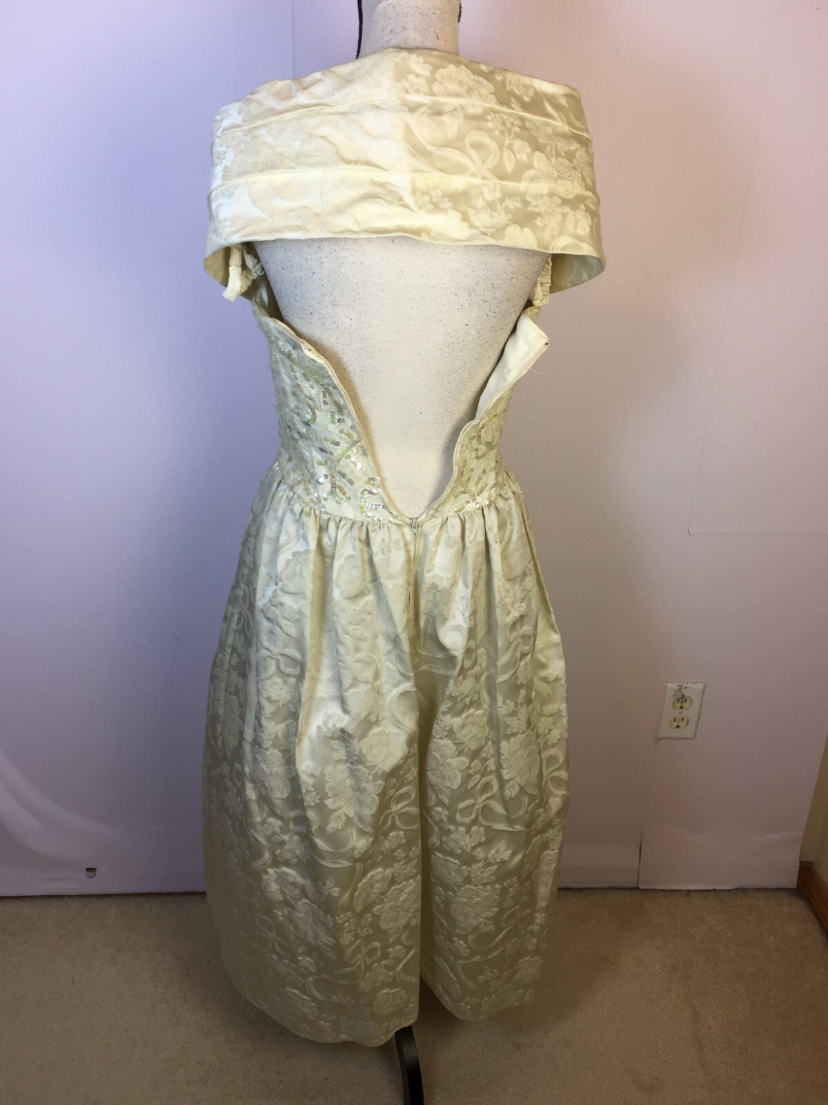 Vtg Jessica McClintock Size 8 Womans Wedding Formal Dress Beige Off the Shoulder