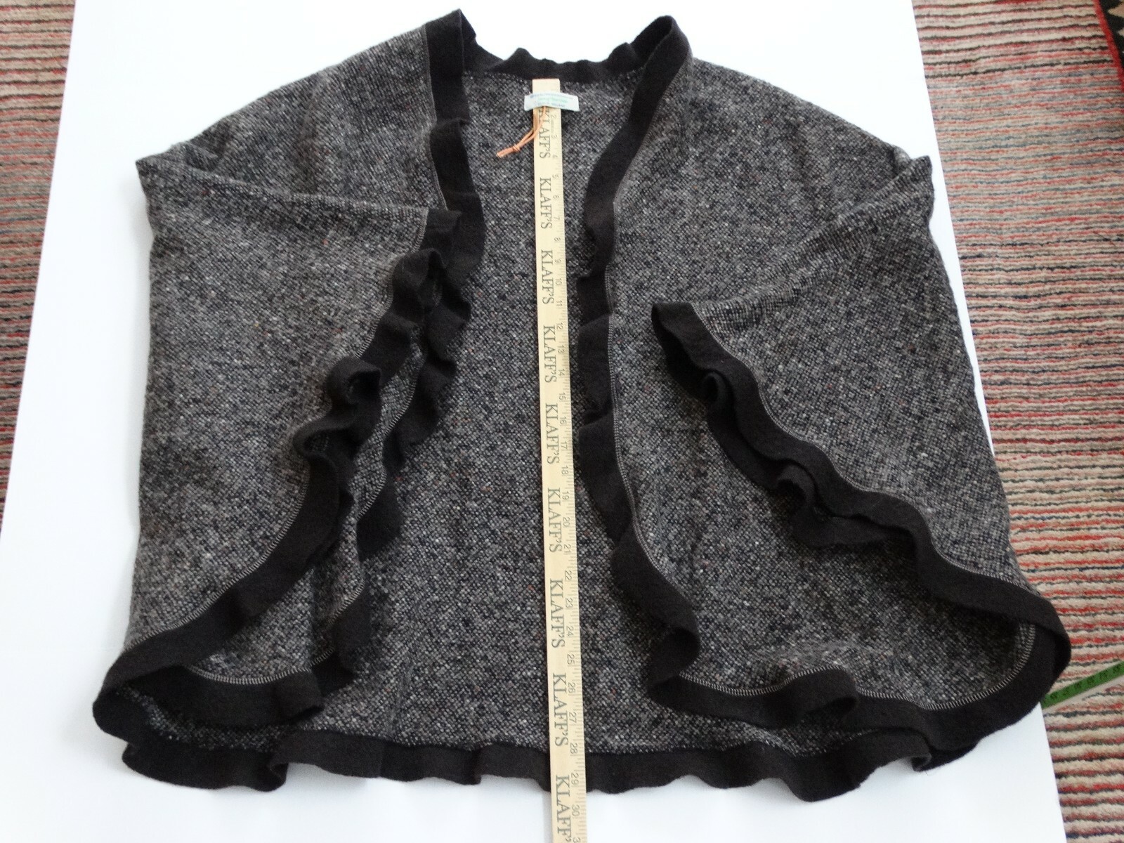 Jimmy Hourihan of DUBLIN wool blend BROWN wrap CAPE one size S/M/L – Excellent!