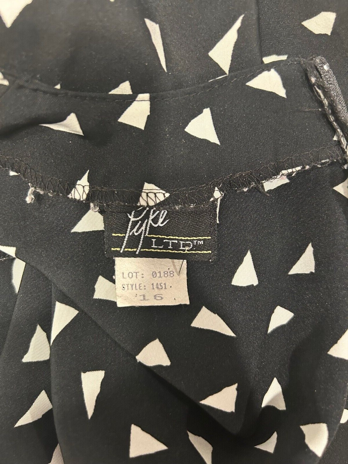 Vintage Classic 80’s Geographic Blouse Size 16 Pyke Ltd. Retro