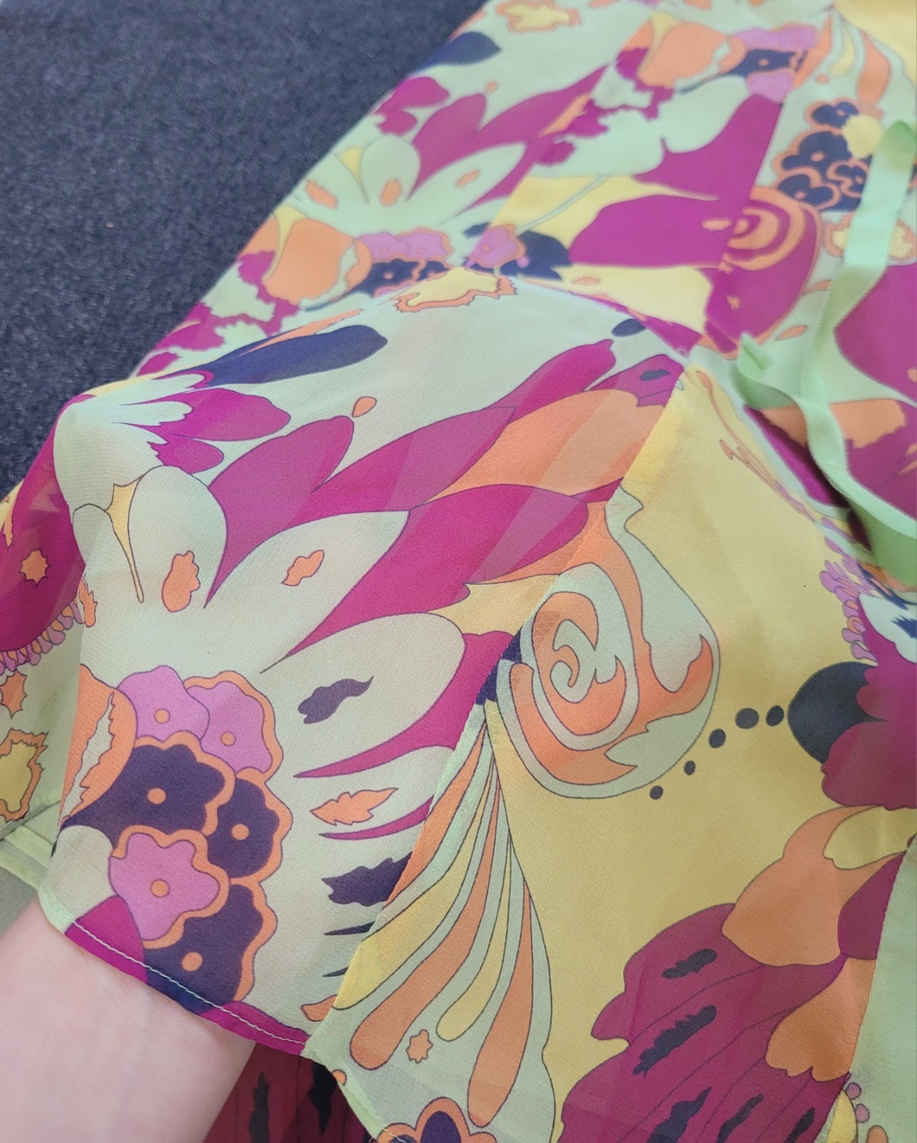 Vintage 90s Y2K Psychedelic Knee Length Skirt Silk Floral Bright Mod Gogo 10 M/L