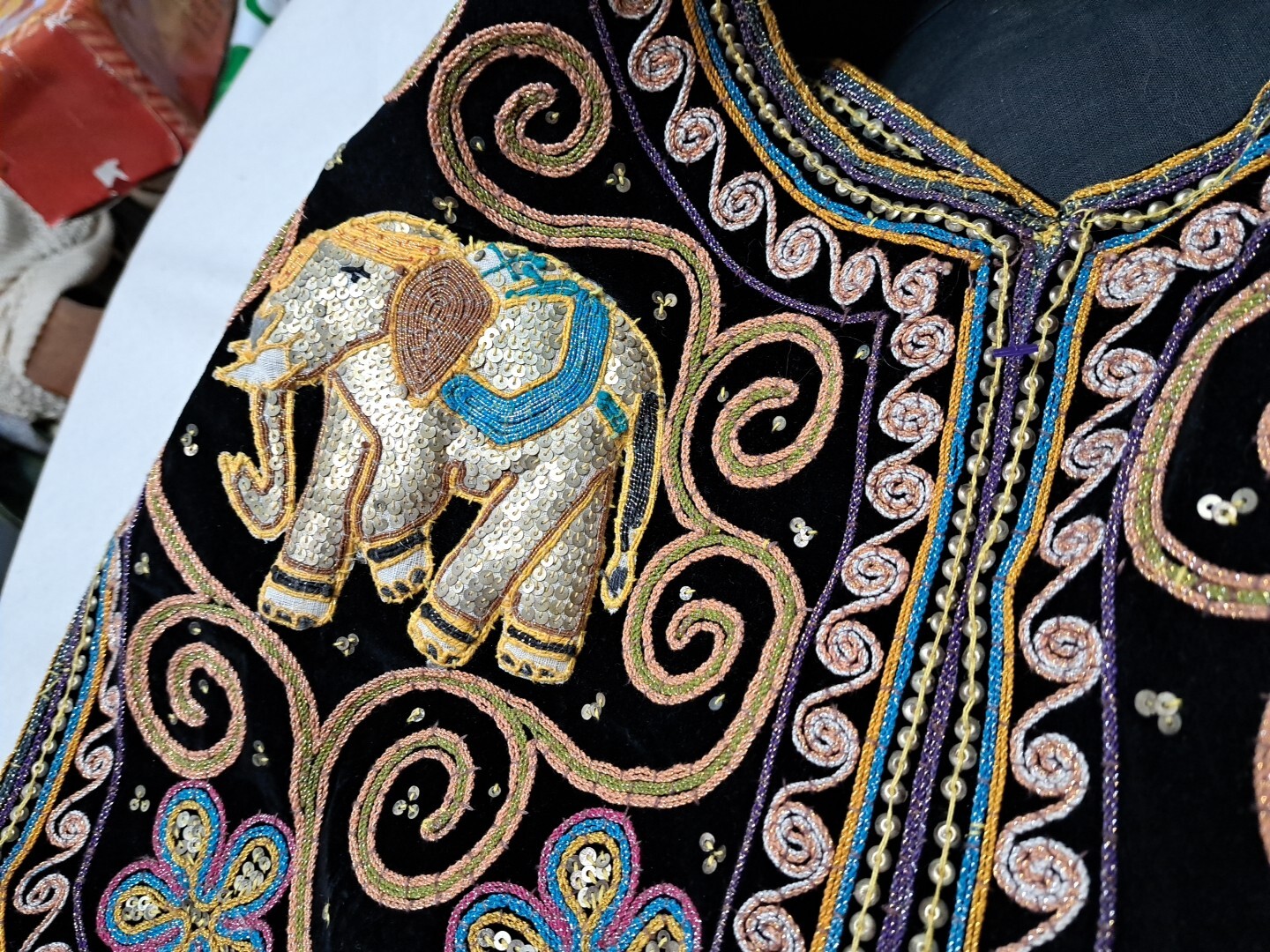 Vintage Carol Horn Workshop 3D Elephant Vest Bead Sequin Boho M/L Hand Sewn