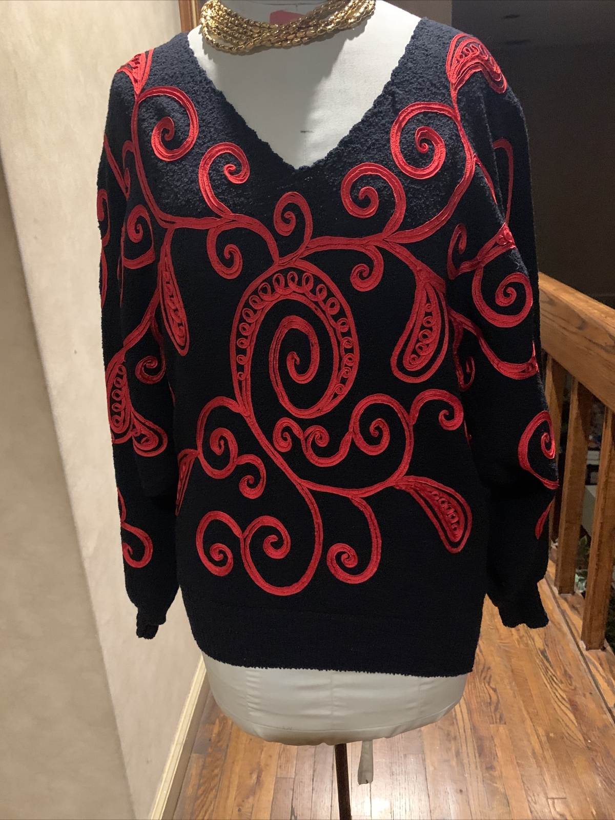 VINTAGE AMAZING DESIGN PETER LYNNE NEW YORK BLACK WOOL RED RIBBON SWEATER SZ.4/L
