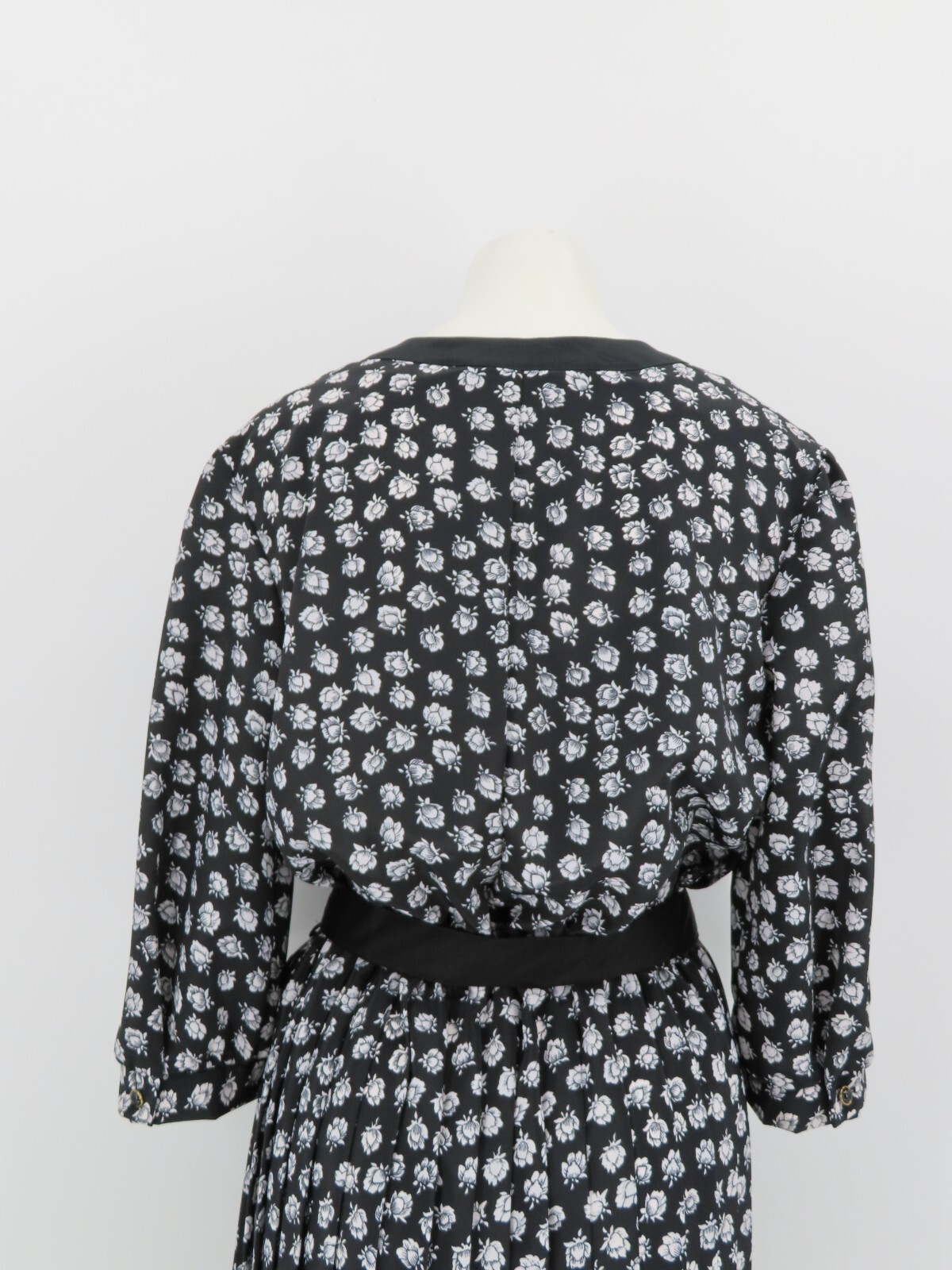 VTG 80s Breli 3/4 Sleeve Black White Floral Midi Dress Made in USA Gold Buttons