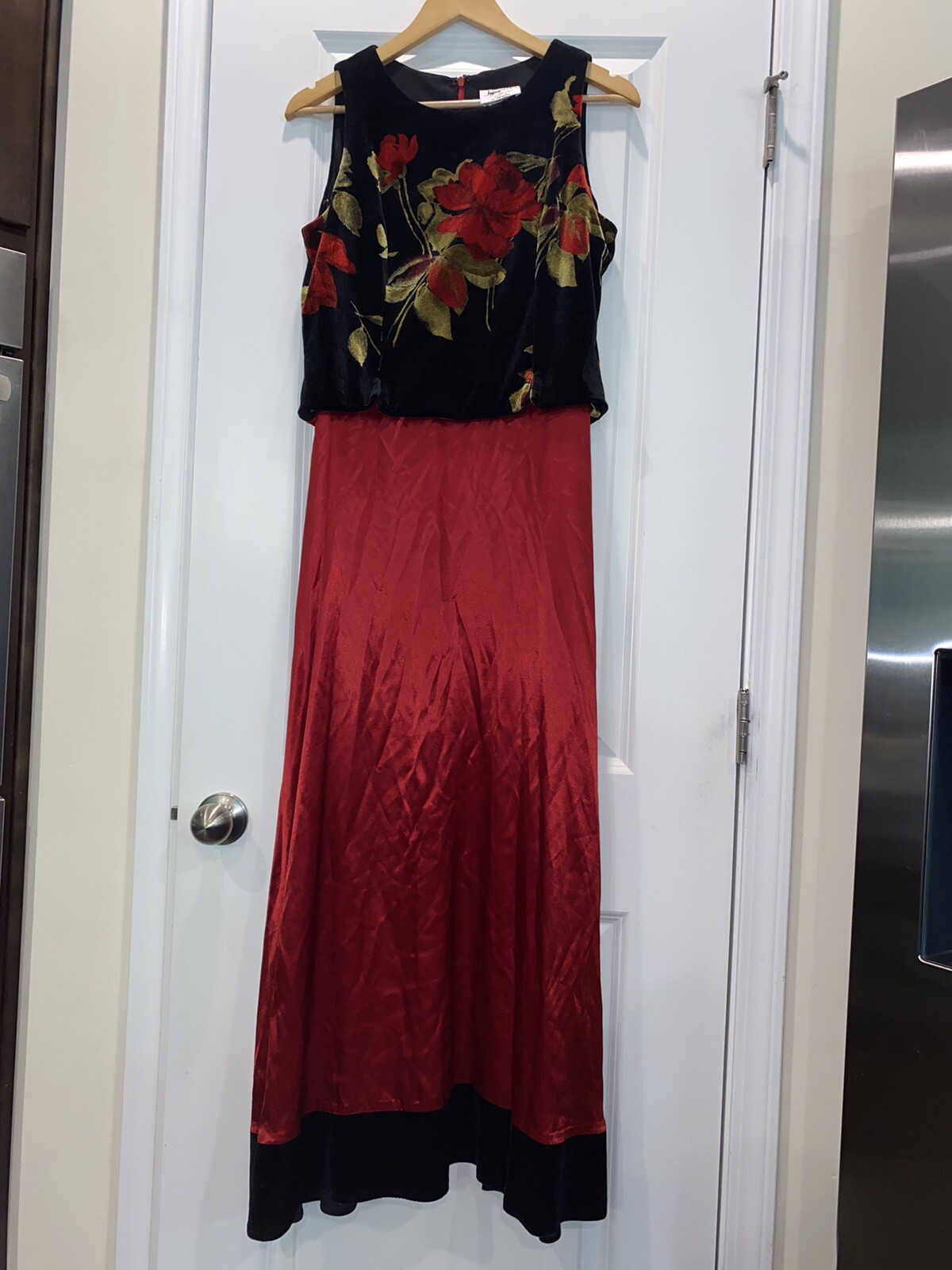 Vintage Jeffery + Dara By Tom Barra Red And Black Velour Floral Dress Gown 10 P