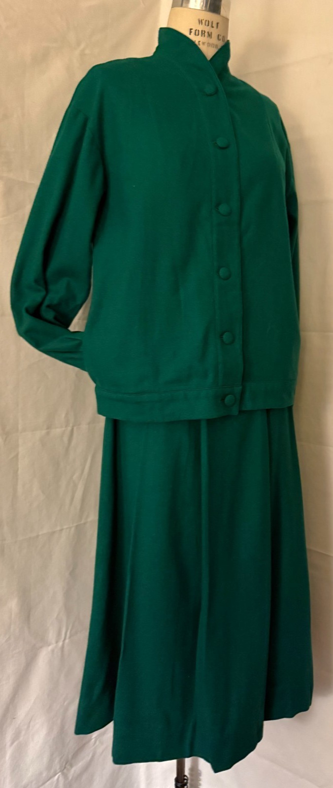 Vtg. Early 1950s GREEN WOOL FLANNEL 2 pc. SUIT, CLASSIC TAILORED, by DOLL HOUSE