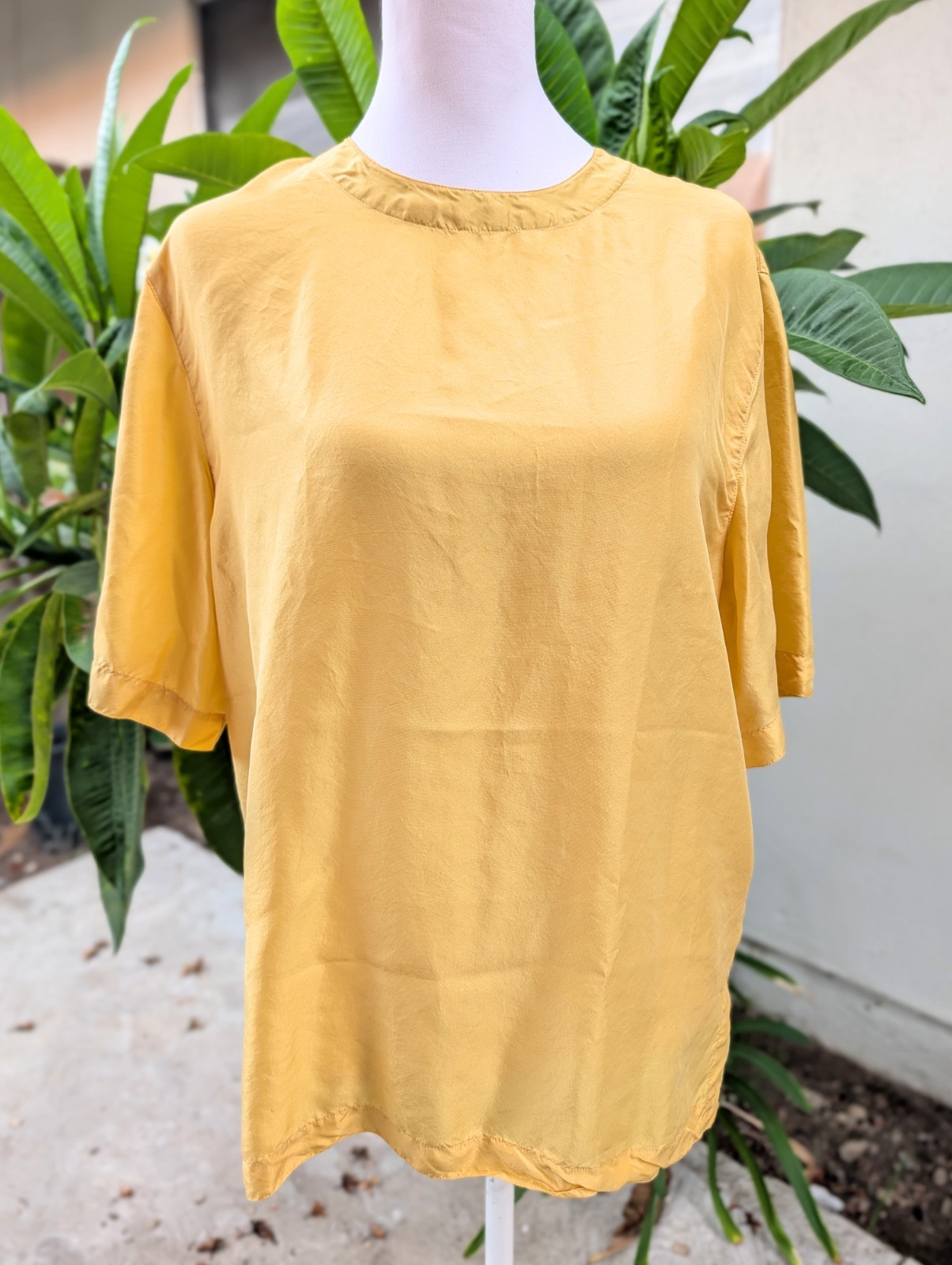 Pacific Silk & Studio Clothing Co vintage 100% silk yellow short sleeve EUC M