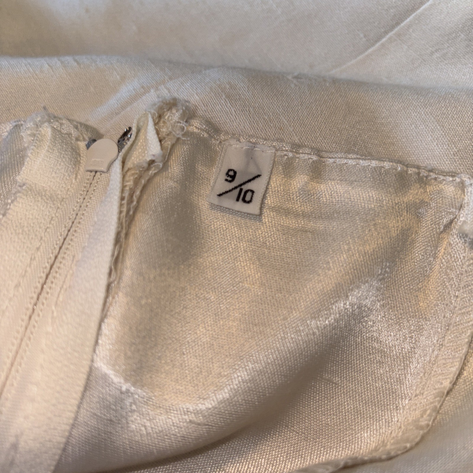 Cachet By Bari Protas Light Beige 2 Piece Top Dress Size 9-10