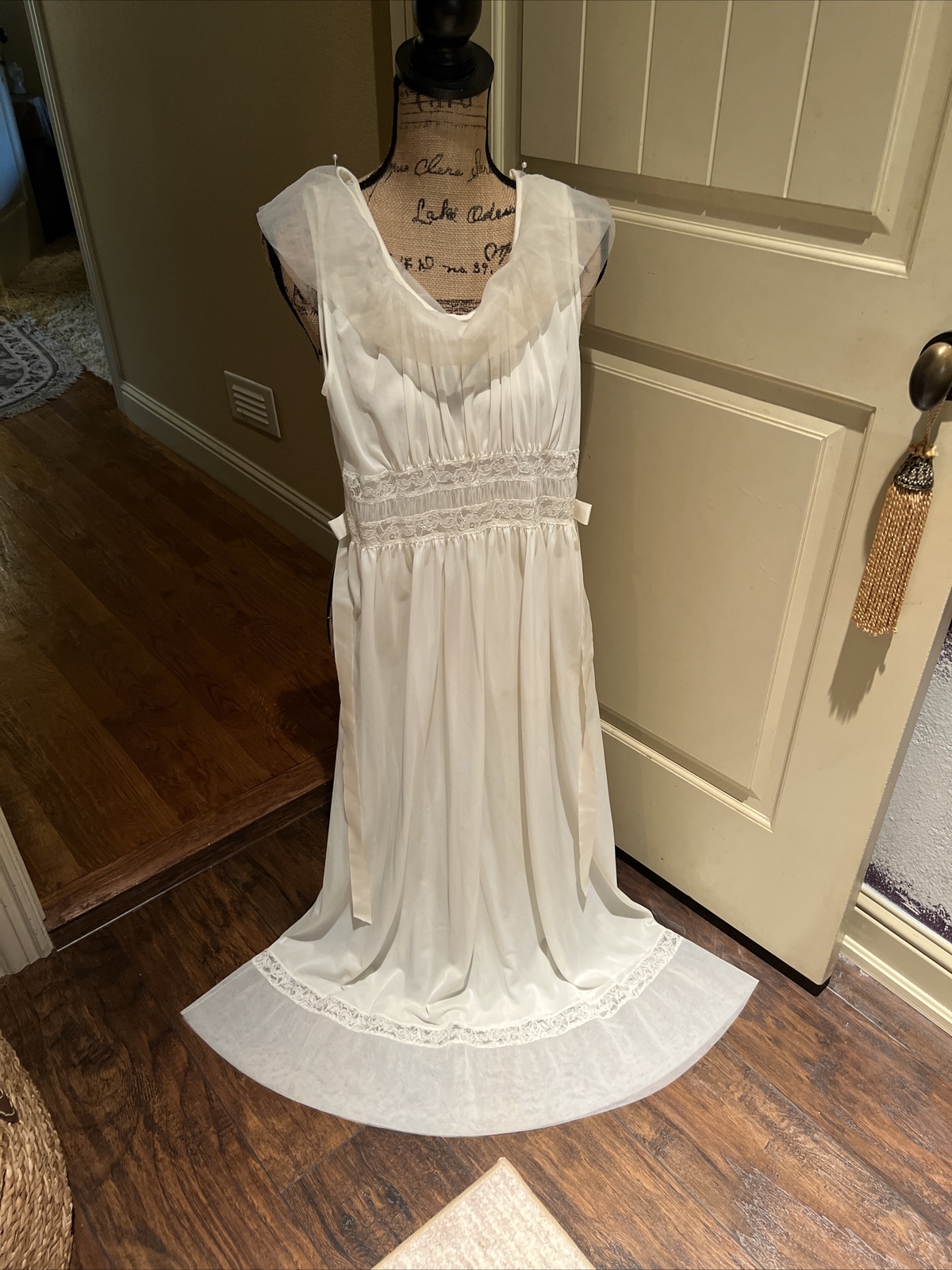Vintage Wedding Night Ivory Negligee Lace And Chiffon Satin Exquisite S 28” 50”