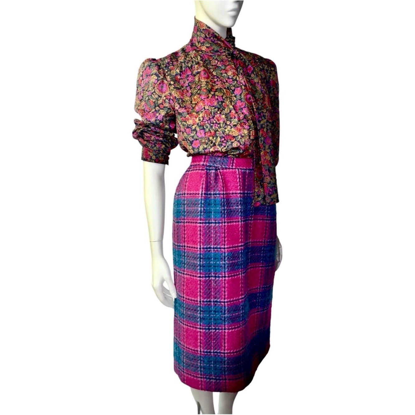 RARE Vintage Pendleton Classic Plaid Wool Blend Pencil Skirt in Fuchsia and Teal