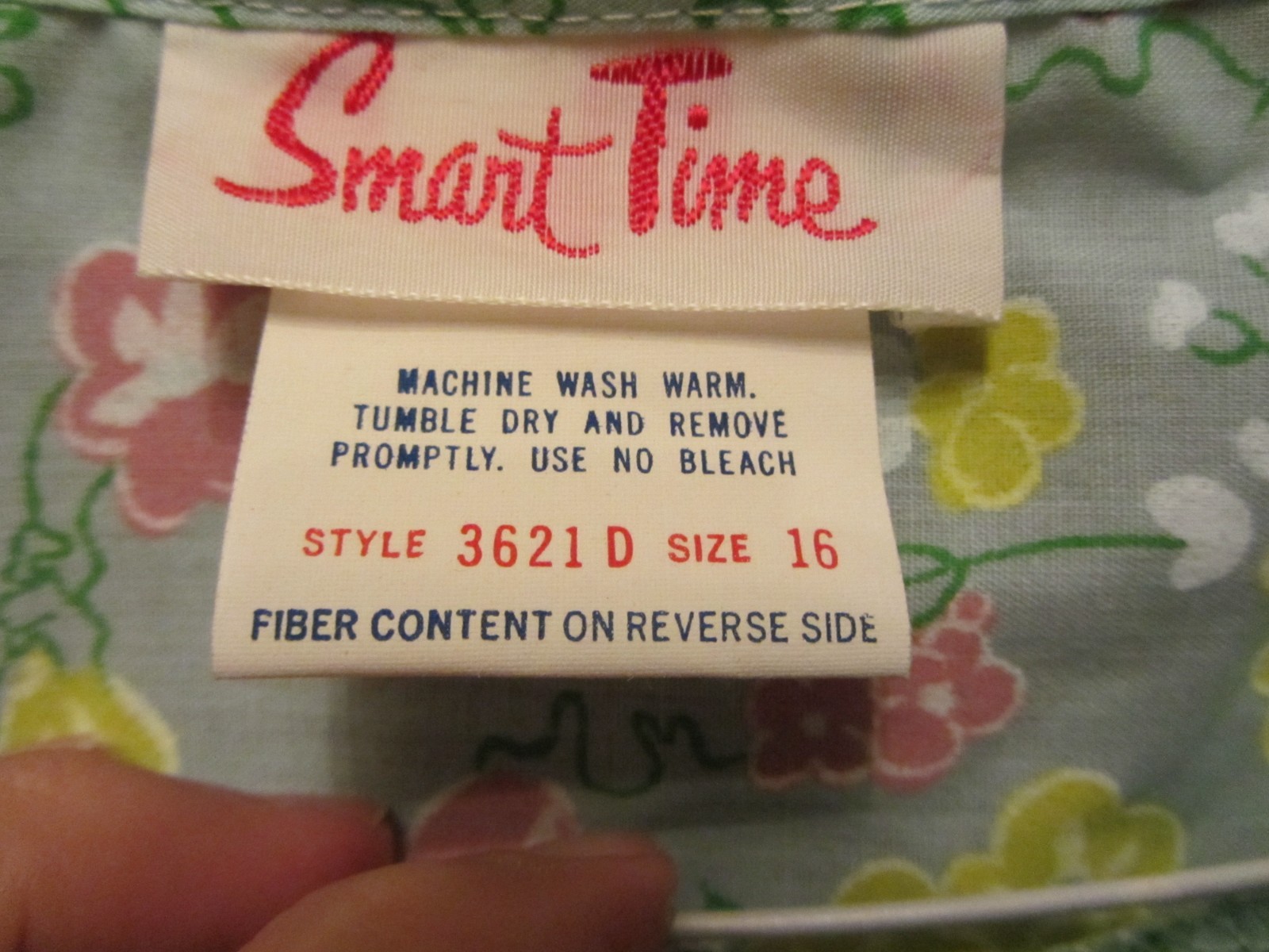 Vintage SMART TIME Ladies House Dress Robe SIZE 16 Floral Lace Pocket Snap NEW