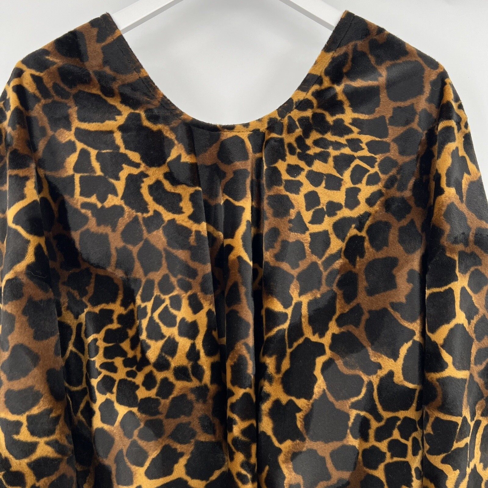 Kathleen Vintage 1980’s Velour Poncho One Size Cape Giraffe Mob Wife Fur Coat